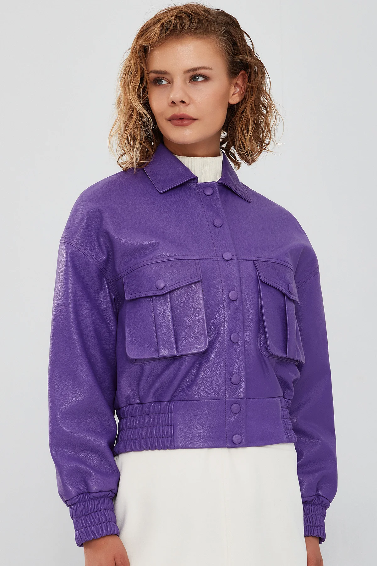 Chloe Kadın Mor Oversize Kısa Deri Mont - Image 3