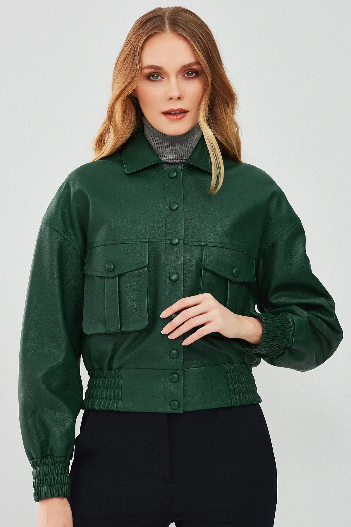 Chloe Kadın Yeşil Oversize Kısa Deri Mont - Image 4