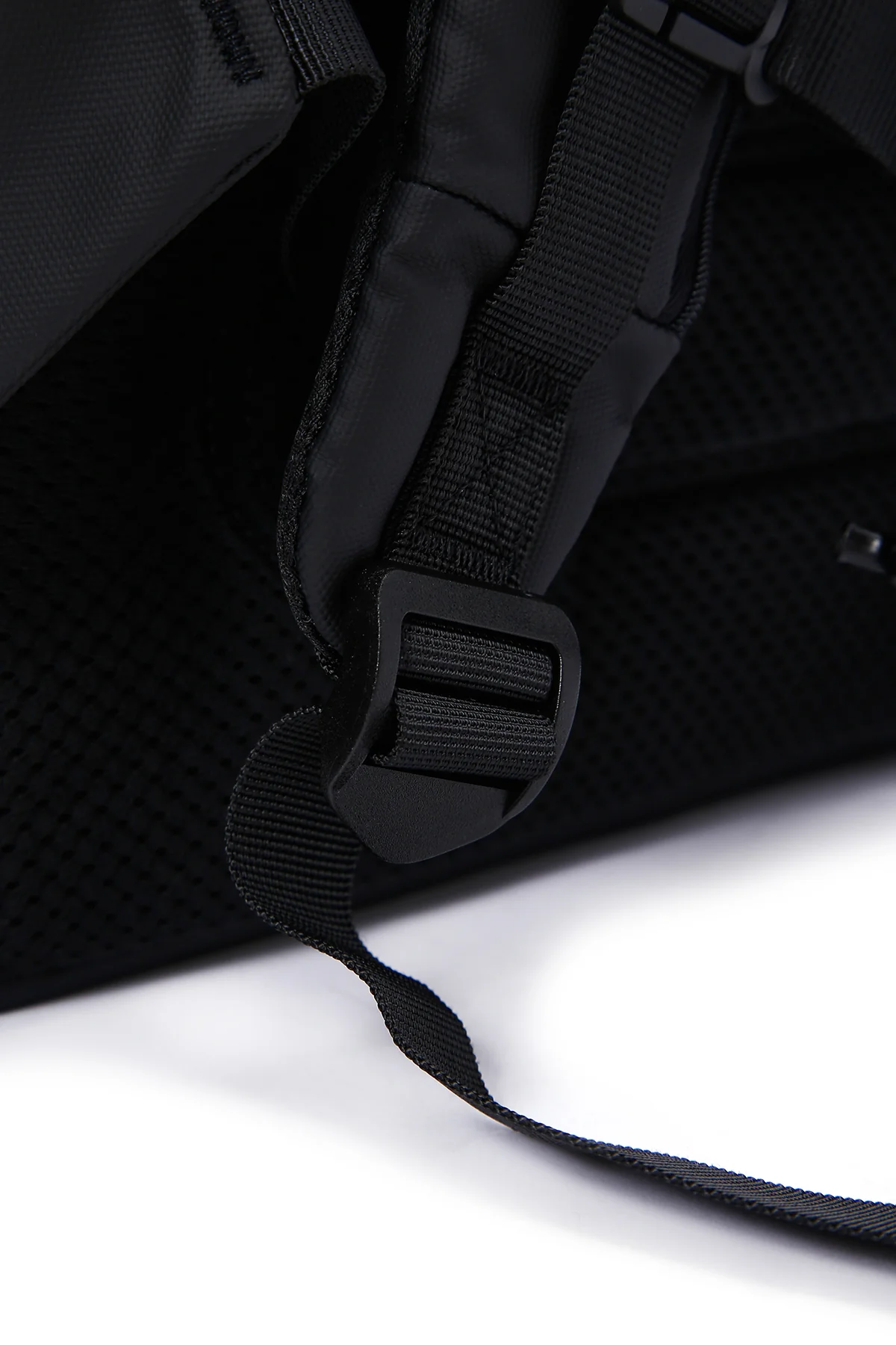 D-Pack Unisex Siyah Teknolojik Kumaş Sırt Çantası - Image 13