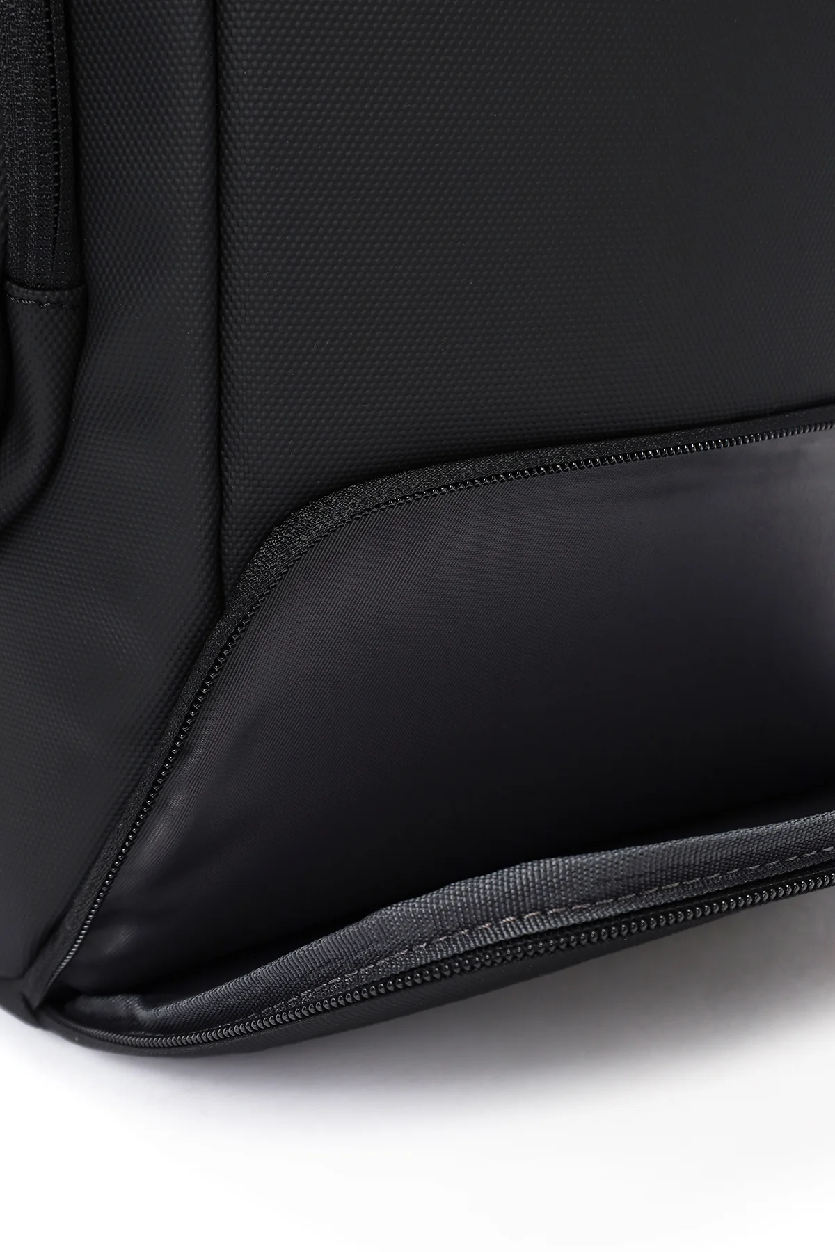 D-Pack Unisex Siyah Teknolojik Kumaş Sırt Çantası - Image 11