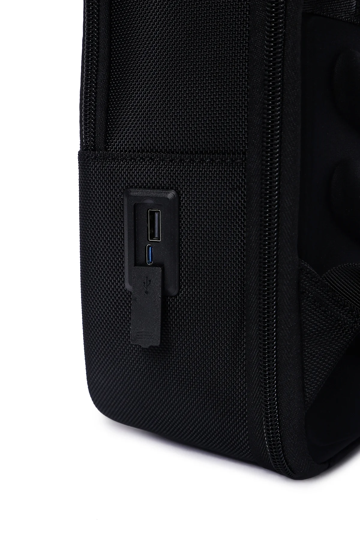 D-Pack Unisex Siyah Teknolojik Sırt Çantası - Image 10