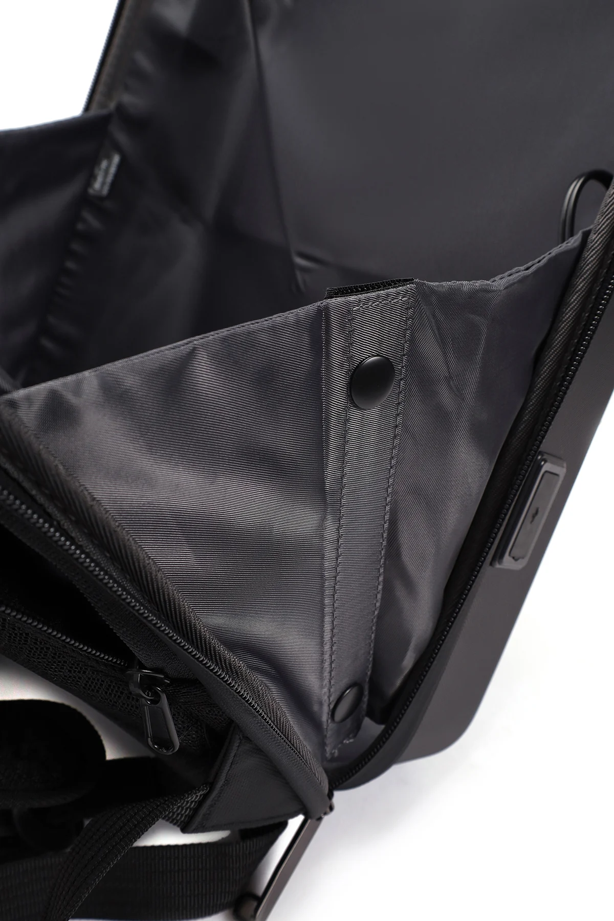 D-Pack Unisex Siyah Teknolojik Sırt Çantası - Image 12