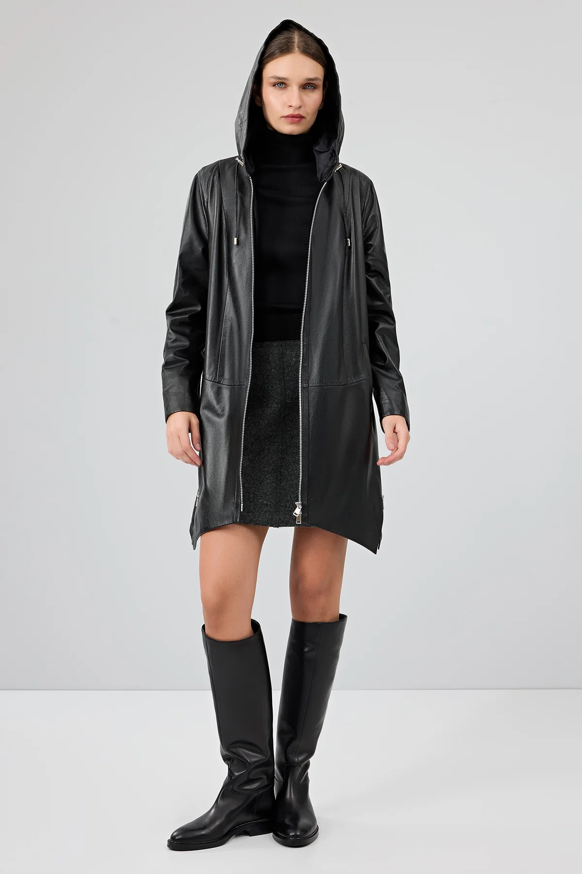 Daniela Kadın Siyah Kapüşonlu Oversize Deri Kaban - Image 5
