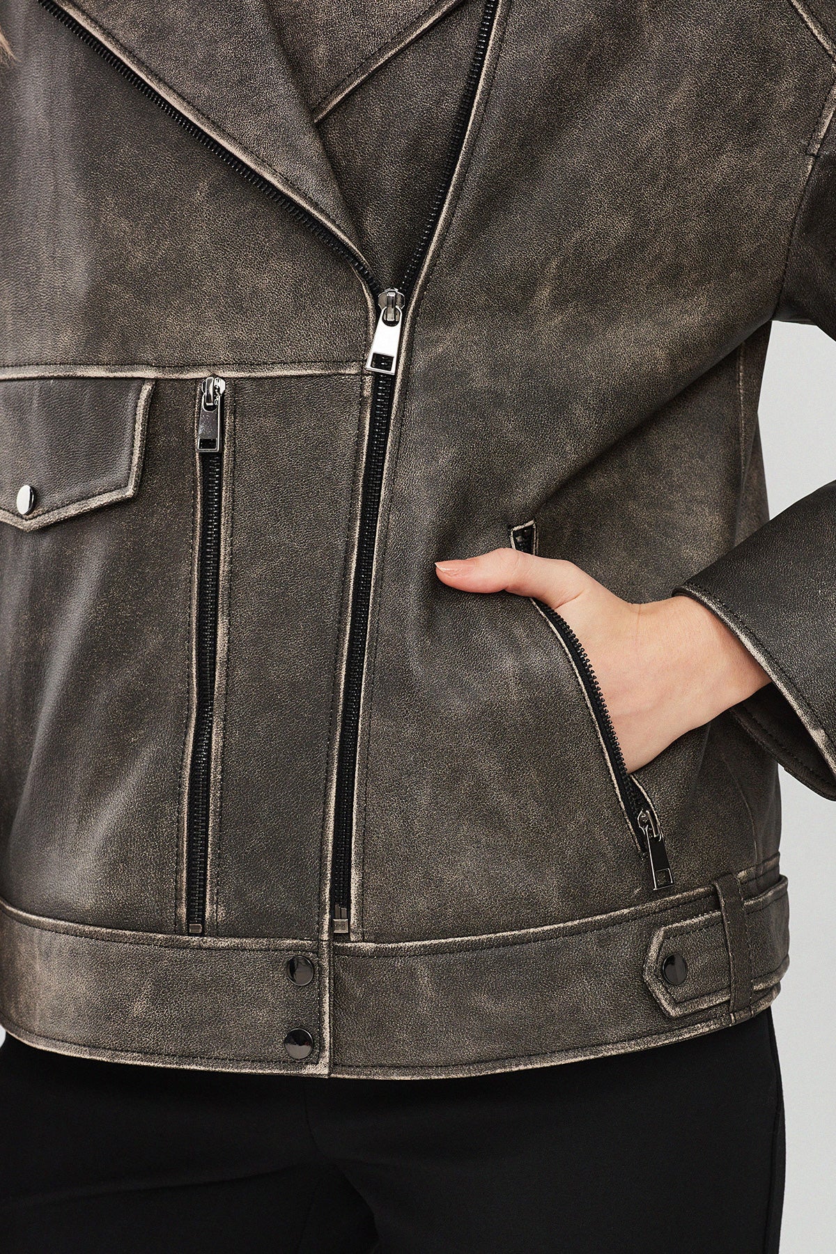 Delano Kadın Gri Vintage Oversize Biker Deri Ceket - Image 6