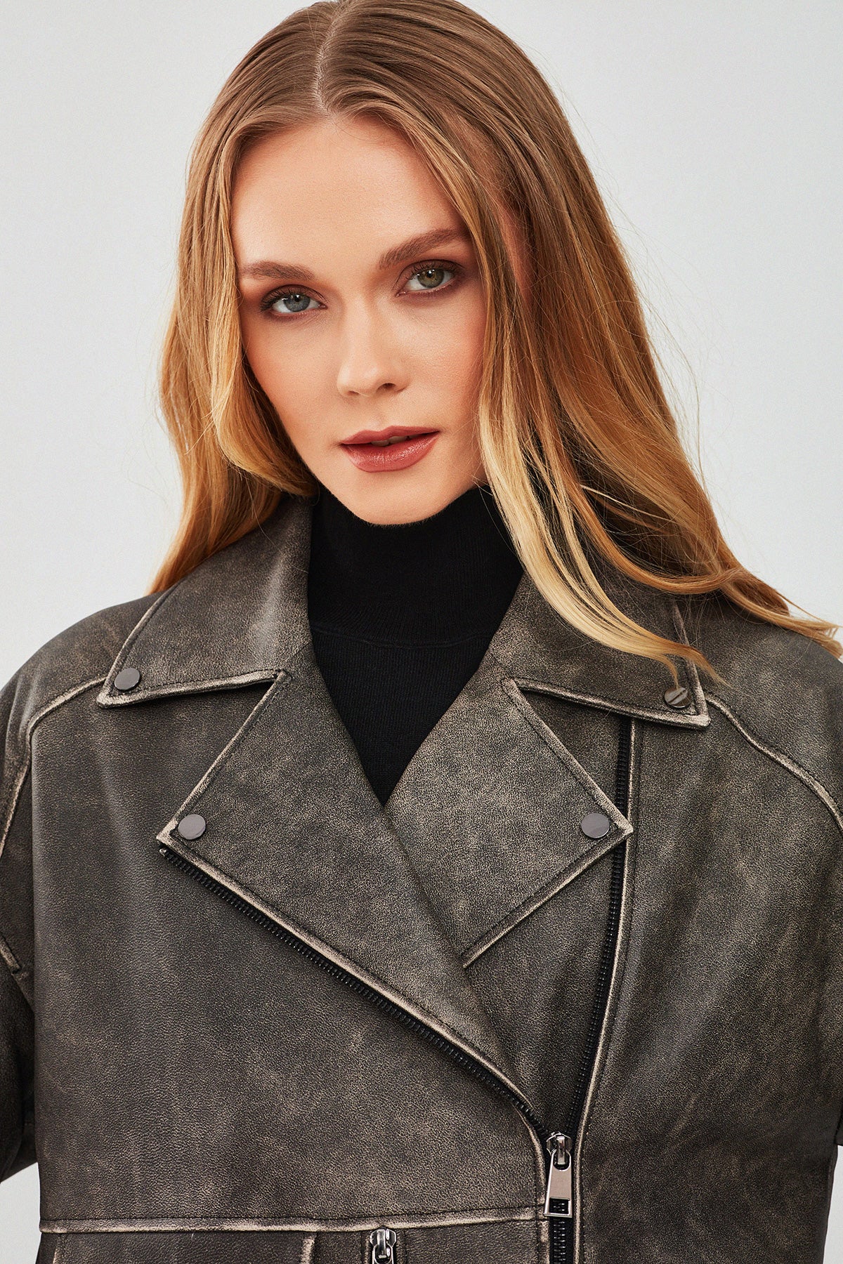 Delano Kadın Gri Vintage Oversize Biker Deri Ceket - Image 7