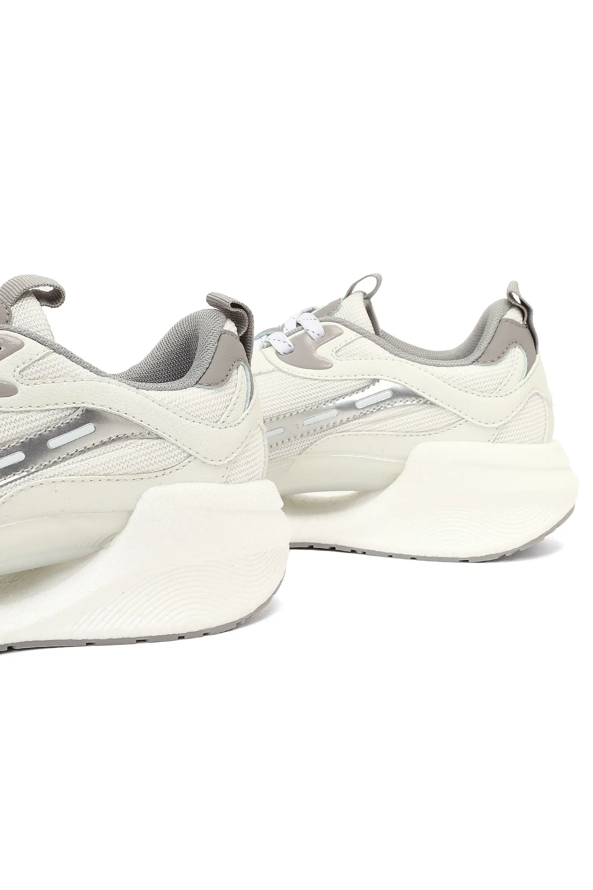 Derimod Studio Kadın Gümüş Bağcıklı Kalın Tabanlı Sneaker - Image 11