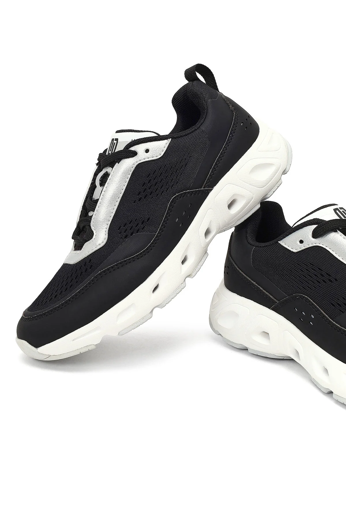 Derimod Studio Kadın Siyah Bağcıklı Kalın Tabanlı Sneaker - Image 11