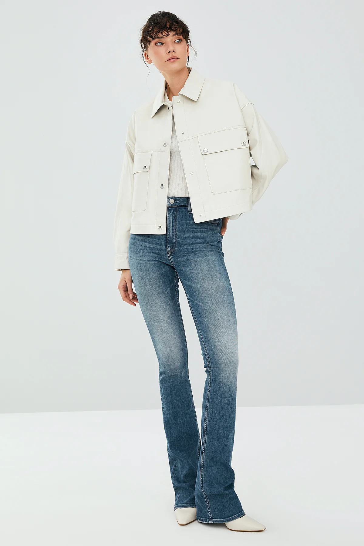 Dora Kadın Ekru Oversize Kısa Deri Ceket - Image 6