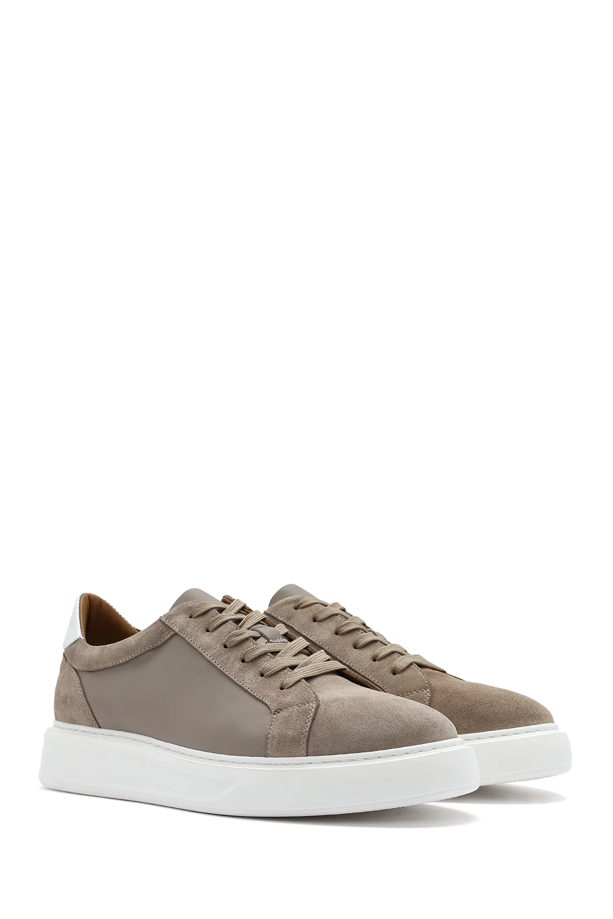Erkek Bej Bağcıklı Deri Sneaker - Image 3