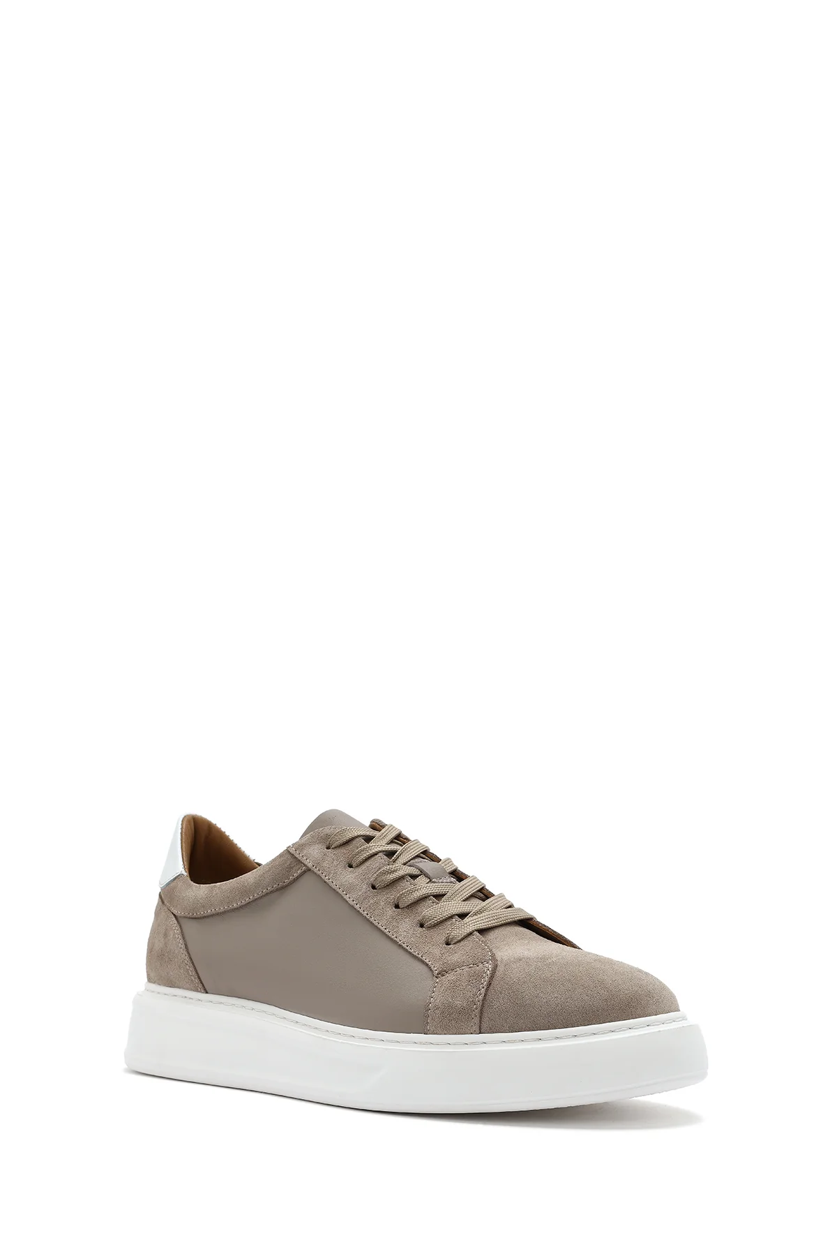 Erkek Bej Bağcıklı Kalın Tabanlı Deri Sneaker - Image 7