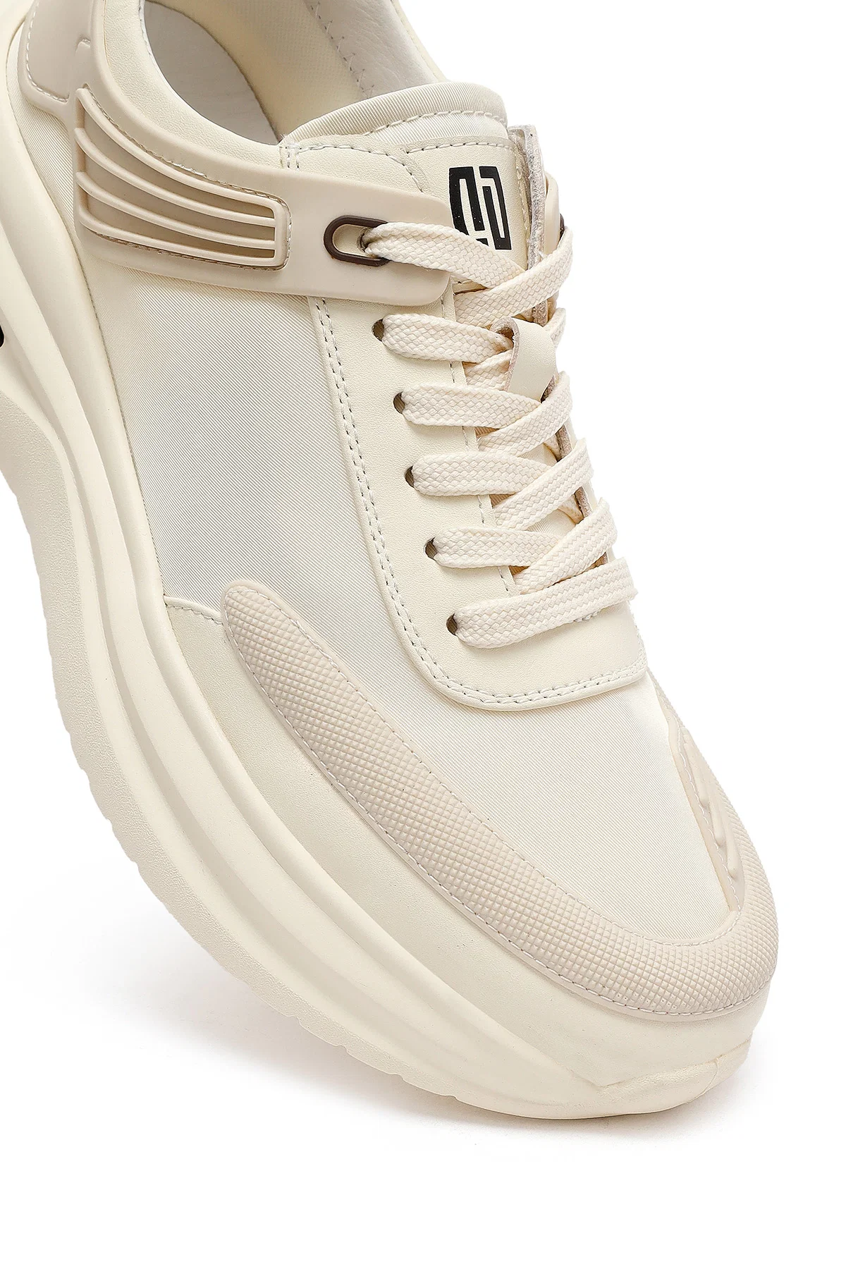 Erkek Bej Bağcıklı Kalın Tabanlı Kumaş Sneaker - Image 12