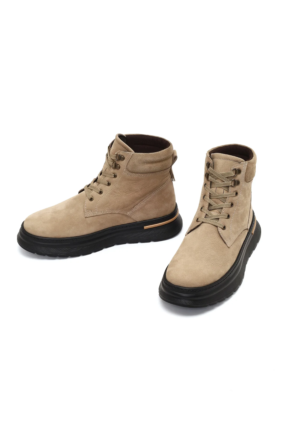 Erkek Bej Bağcıklı Kalın Tabanlı Nubuk Deri Bot - Image 4