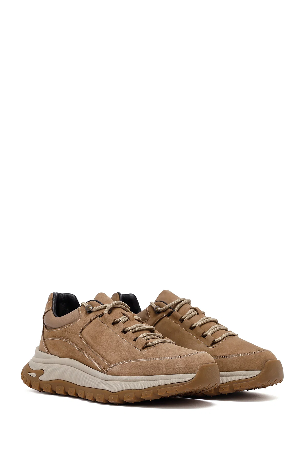Erkek Bej Bağcıklı Kalın Tabanlı Nubuk Deri Casual Sneaker - Image 3