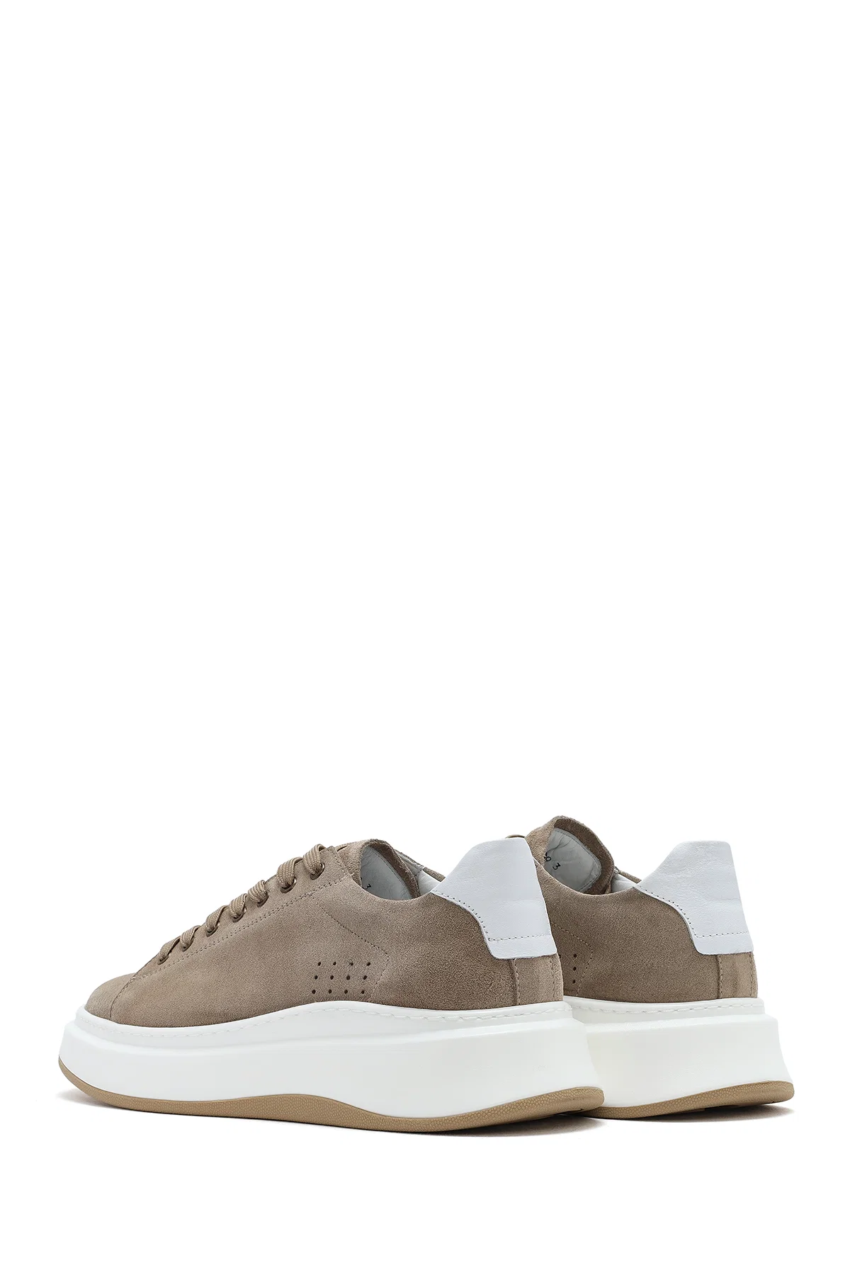 Erkek Bej Bağcıklı Kalın Tabanlı Nubuk Deri Sneaker - Image 5