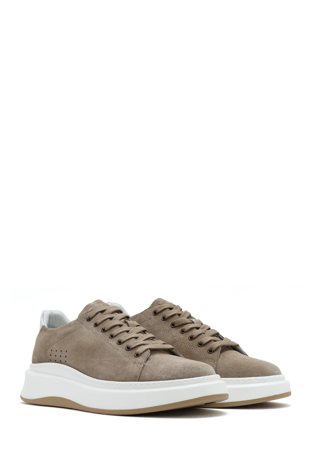Erkek Bej Bağcıklı Kalın Tabanlı Nubuk Deri Sneaker - Image 2