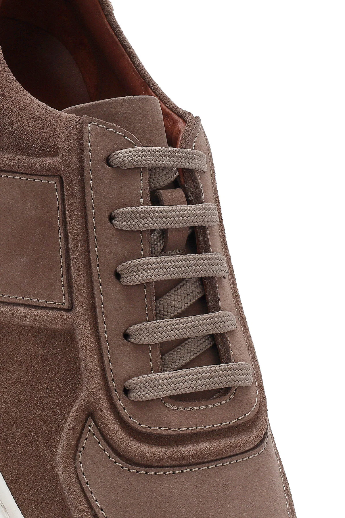 Erkek Bej Bağcıklı Kalın Tabanlı Süet Deri Sneaker - Image 9