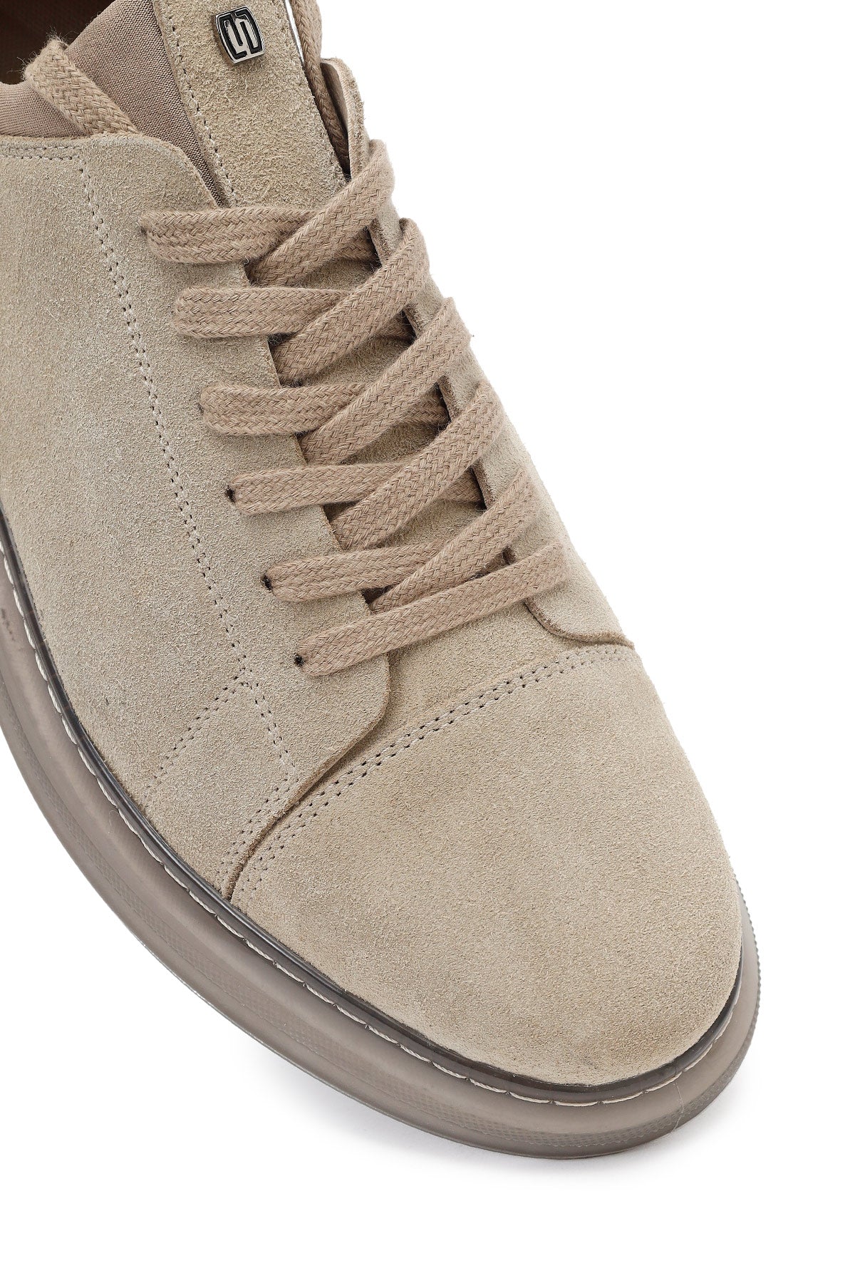 Erkek Bej Bağcıklı Kalın Tabanlı Süet Deri Sneaker - Image 9