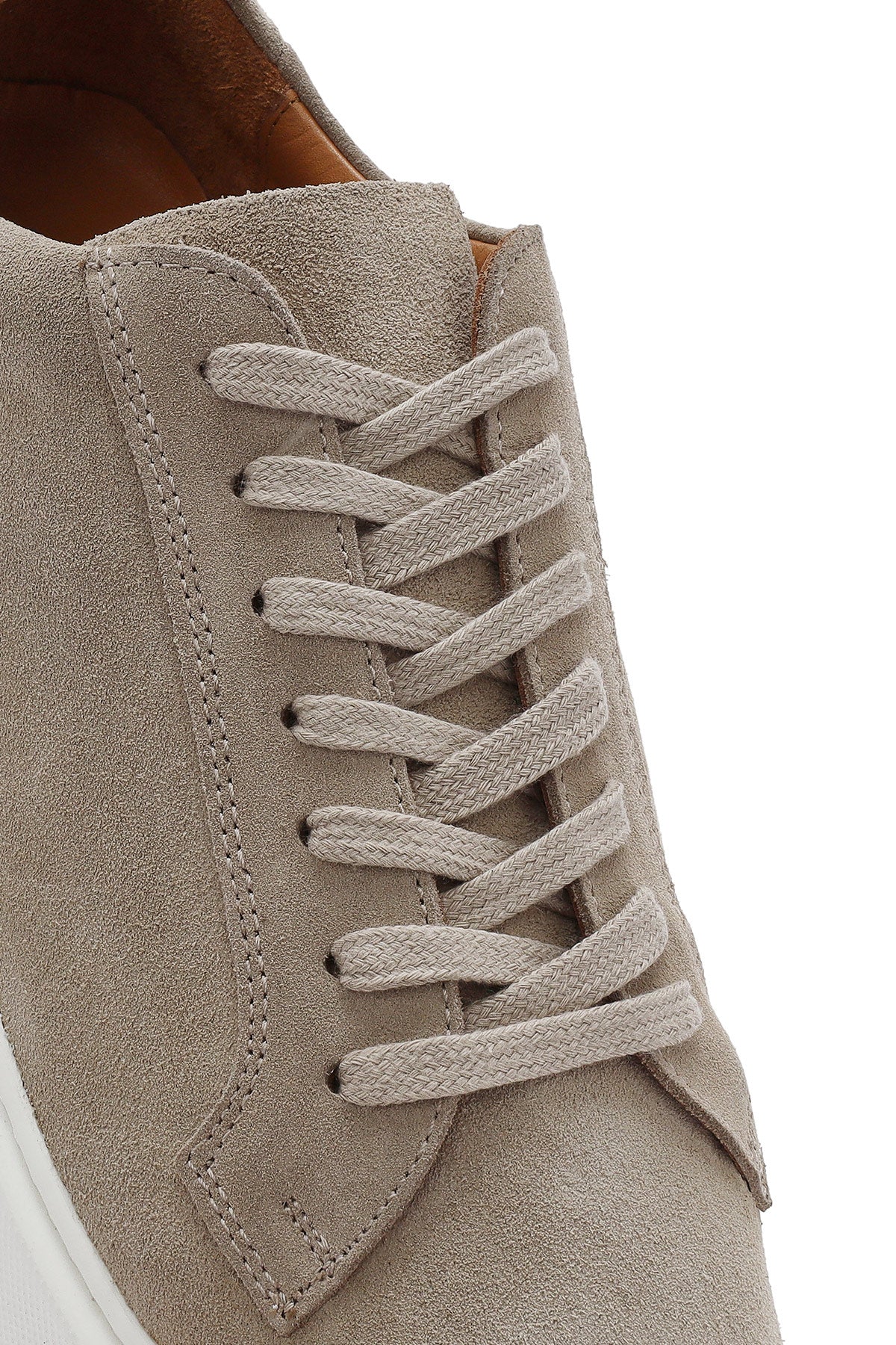 Erkek Bej Bağcıklı Kalın Tabanlı Süet Deri Sneaker - Image 9