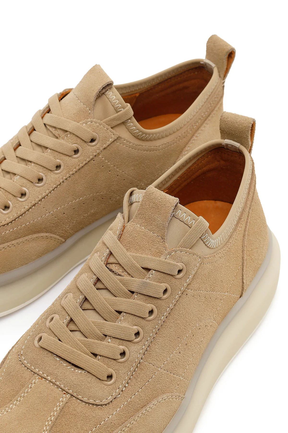 Erkek Bej Bağcıklı Kalın Tabanlı Süet Deri Sneaker - Image 10