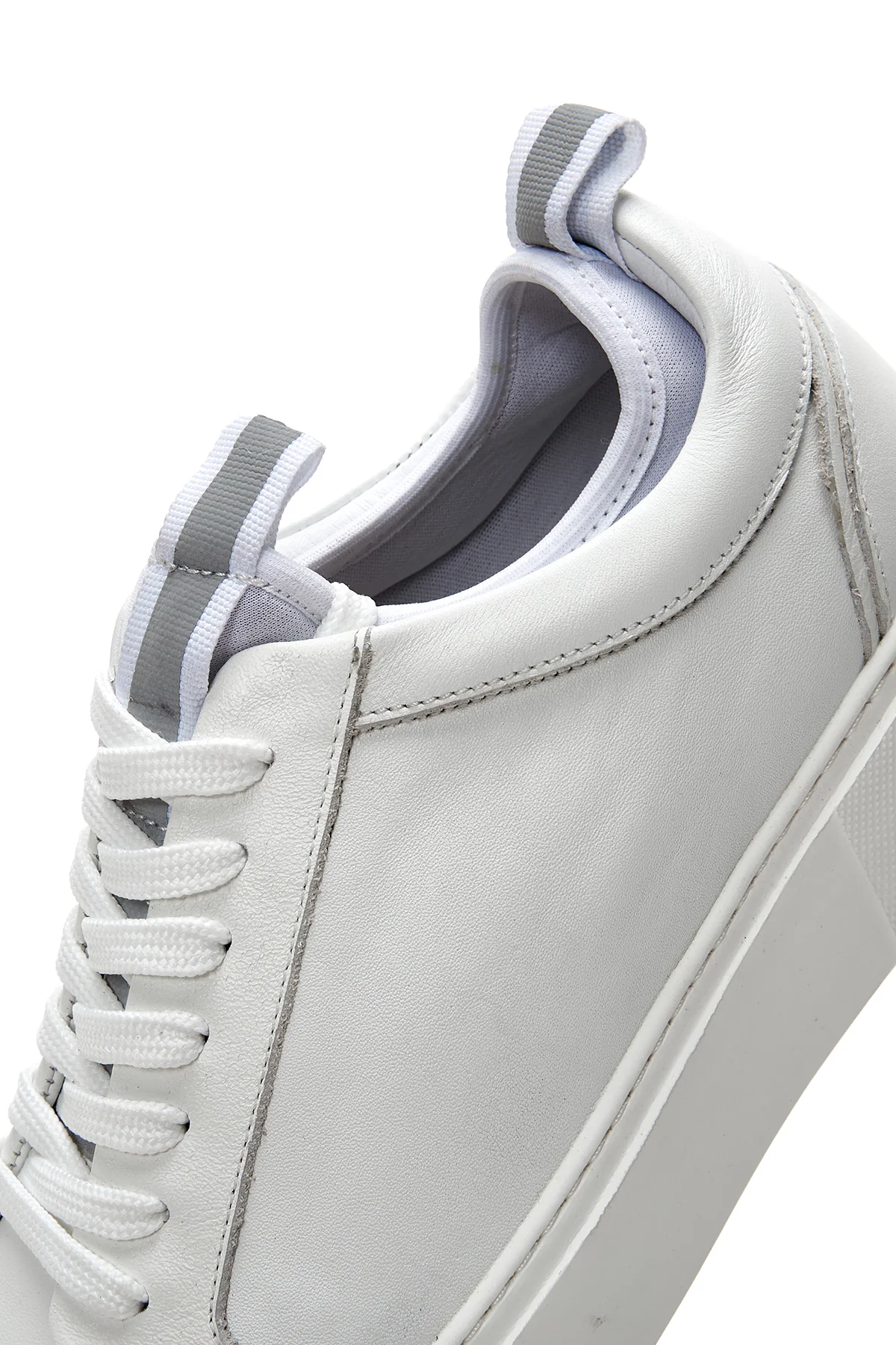 Erkek Beyaz Bağcıklı Deri Sneaker - Image 7