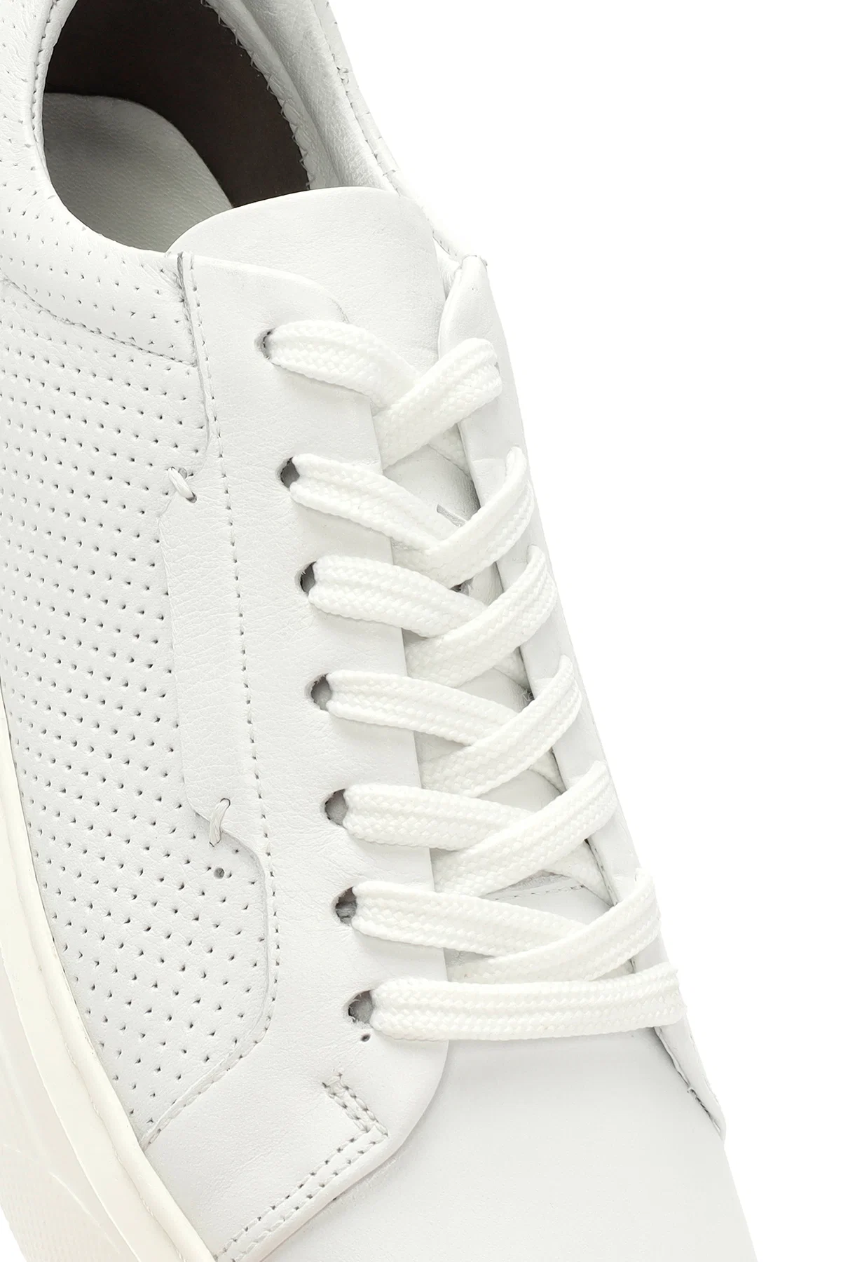Erkek Beyaz Bağcıklı Deri Sneaker - Image 9