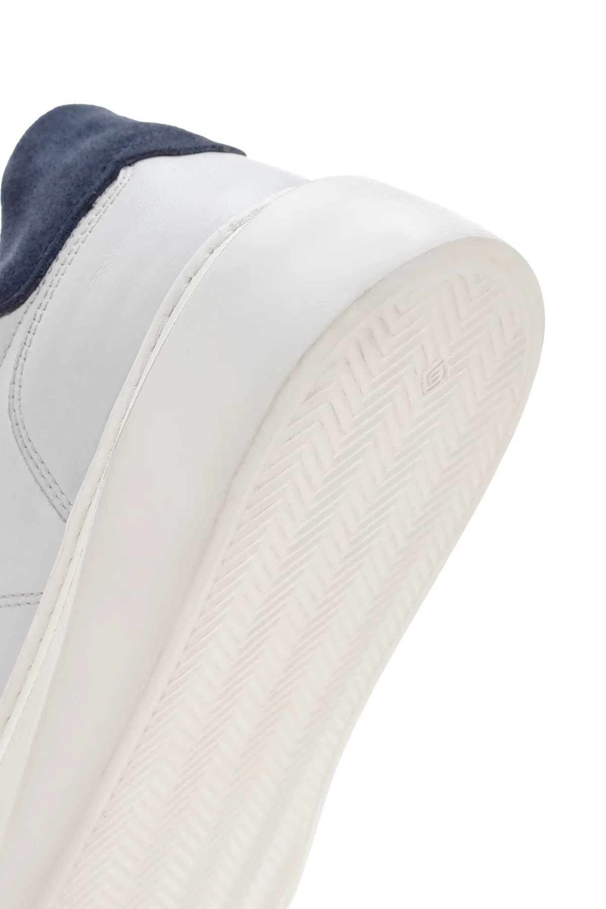 Erkek Beyaz Bağcıklı Deri Sneaker - Image 9