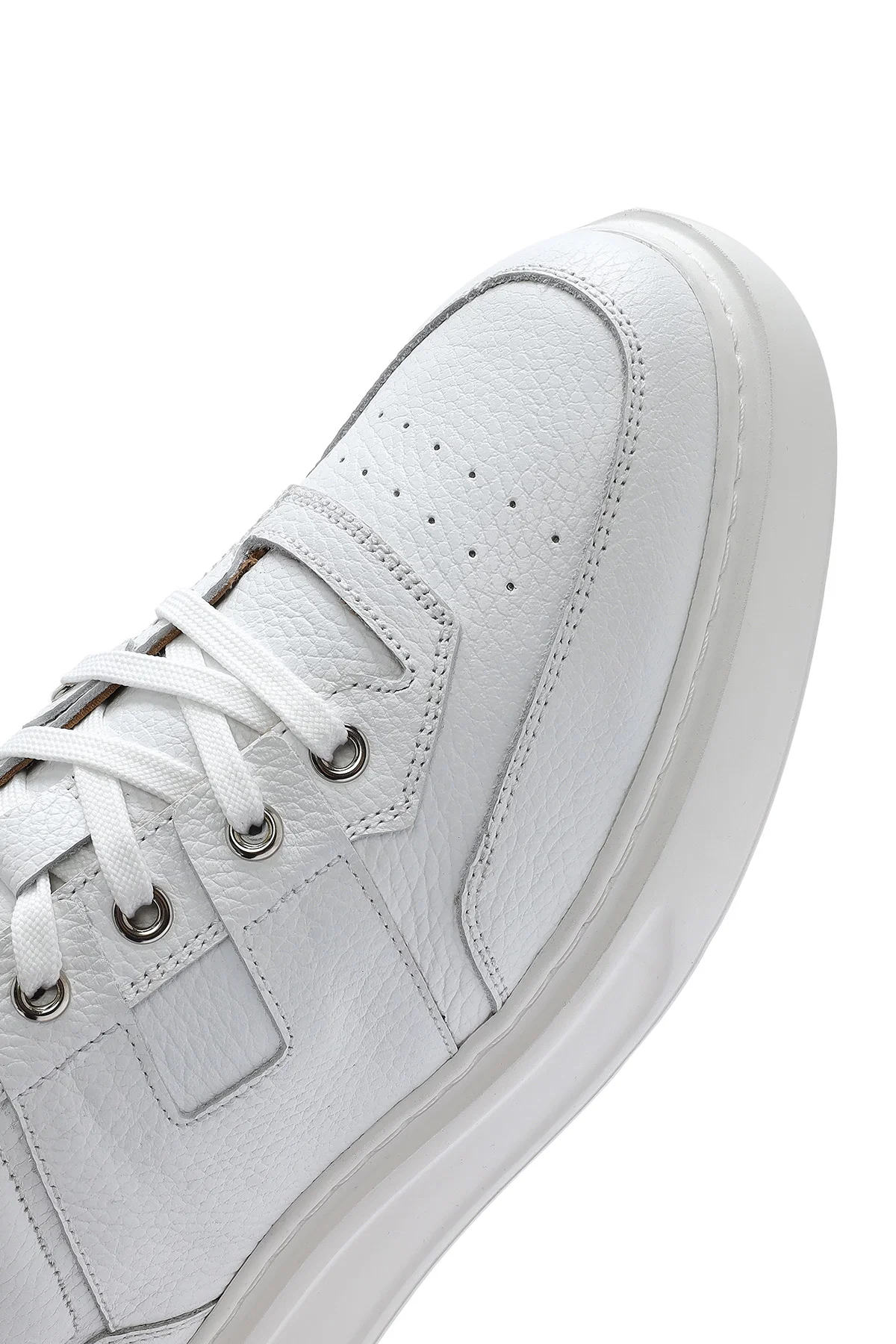 Erkek Beyaz Bağcıklı Deri Sneaker - Image 10