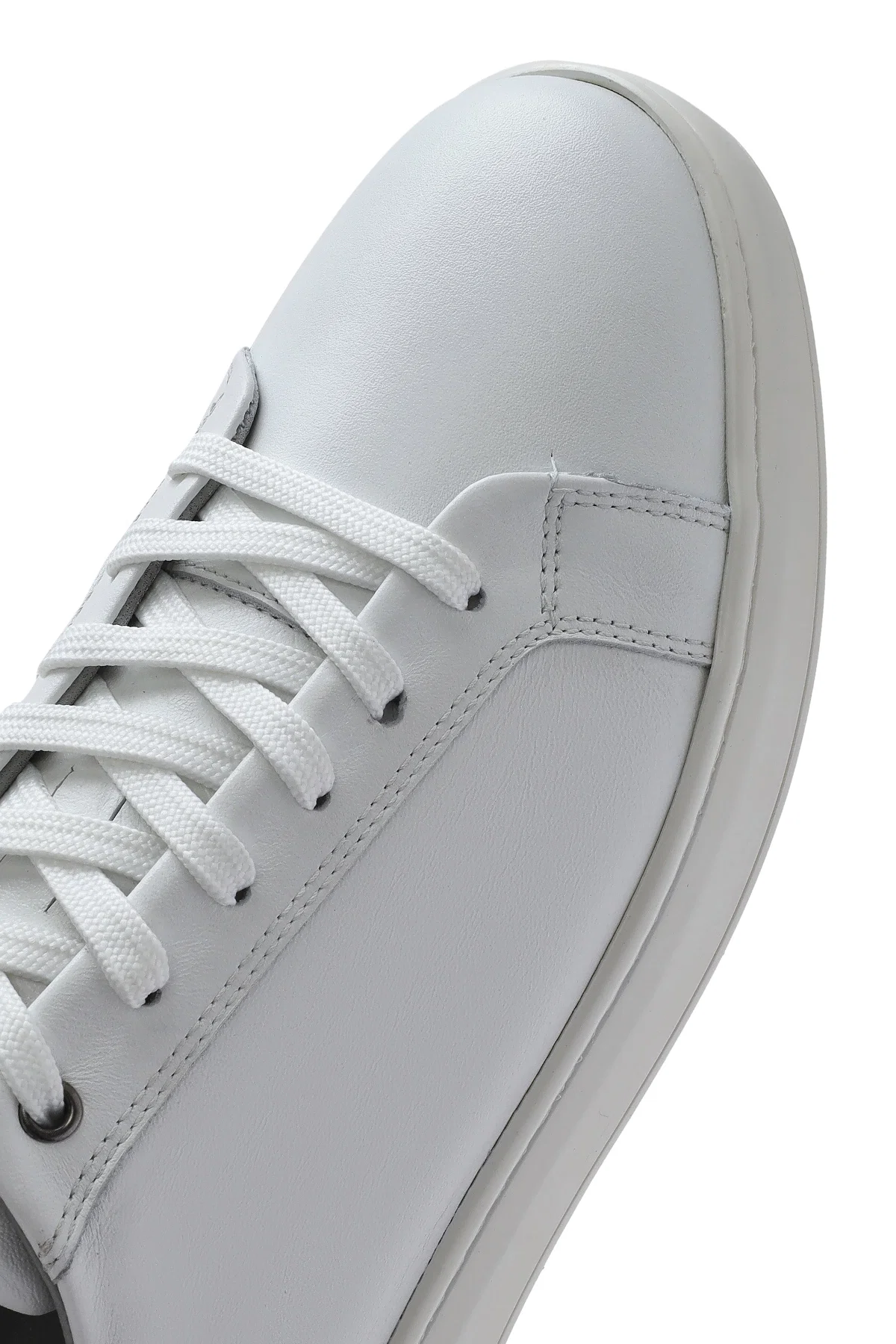 Erkek Beyaz Bağcıklı Deri Sneaker - Image 9