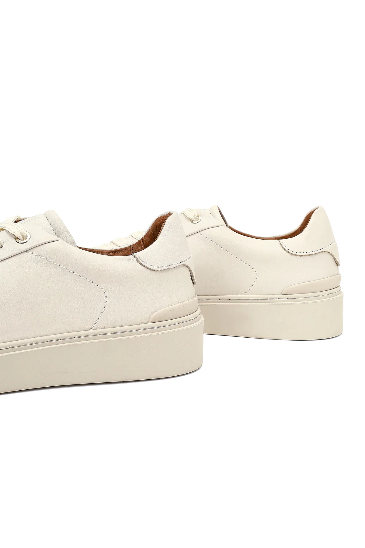 Erkek Beyaz Bağcıklı Deri Sneaker - Image 10