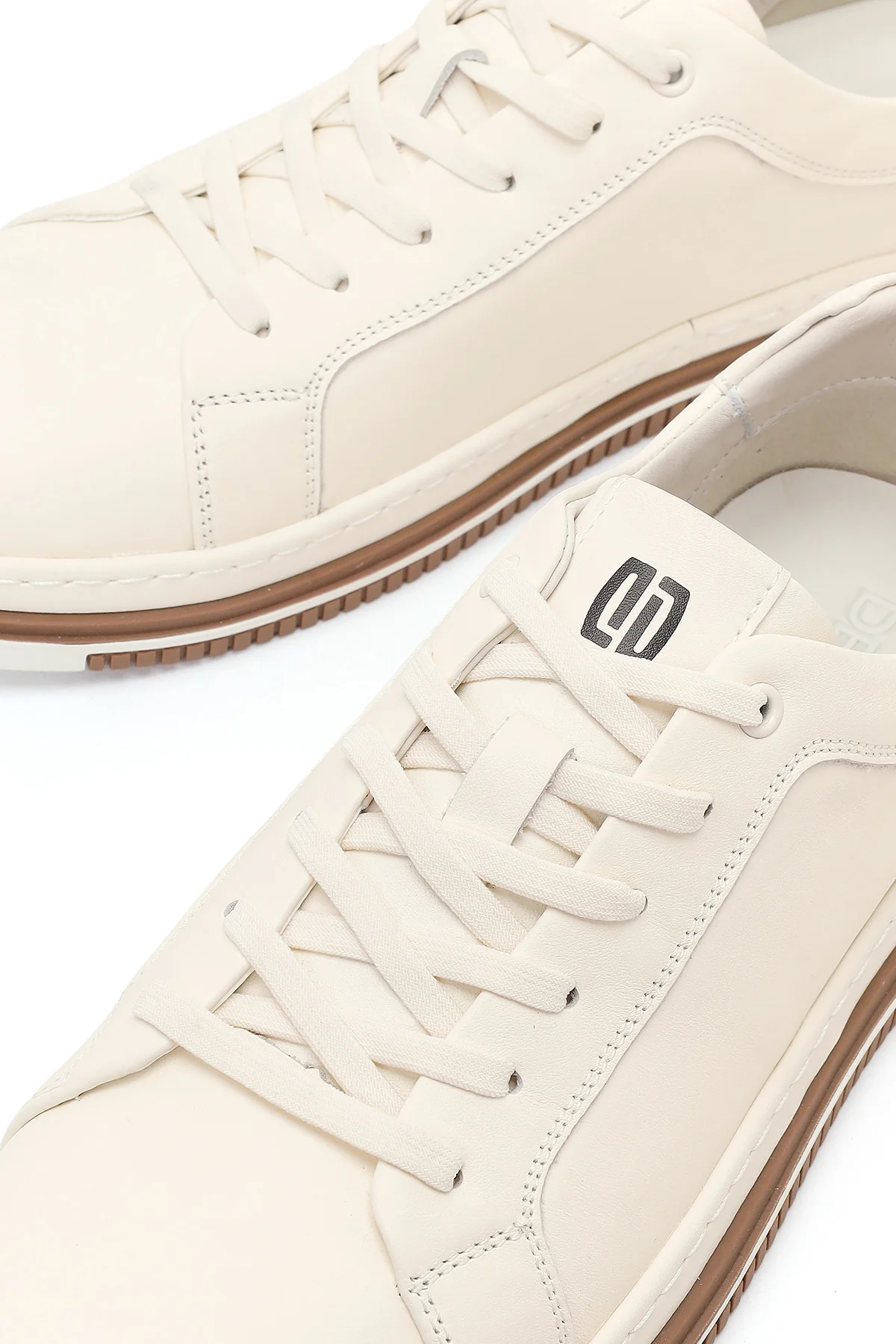 Erkek Beyaz Bağcıklı Deri Sneaker - Image 12