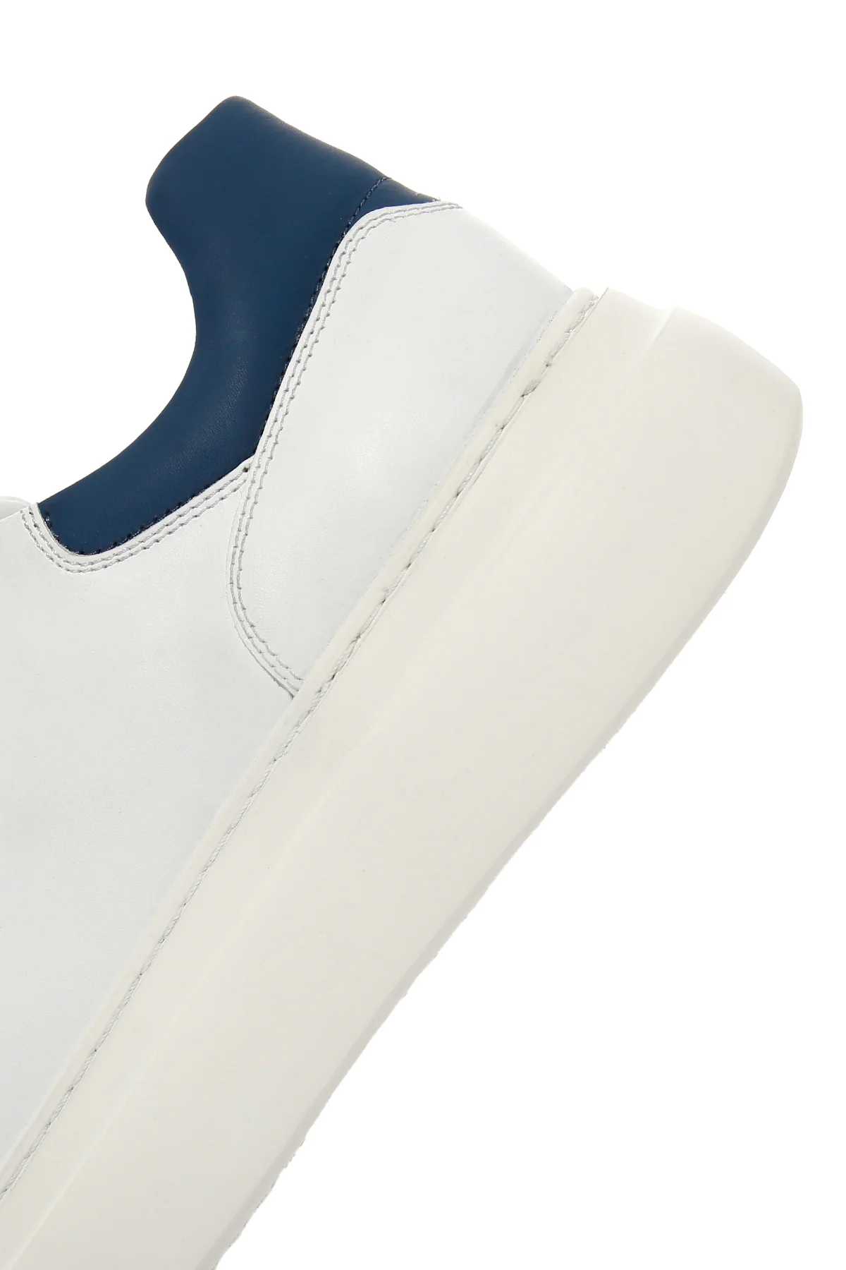 Erkek Beyaz Bağcıklı Kalın Tabanlı Deri Sneaker - Image 7