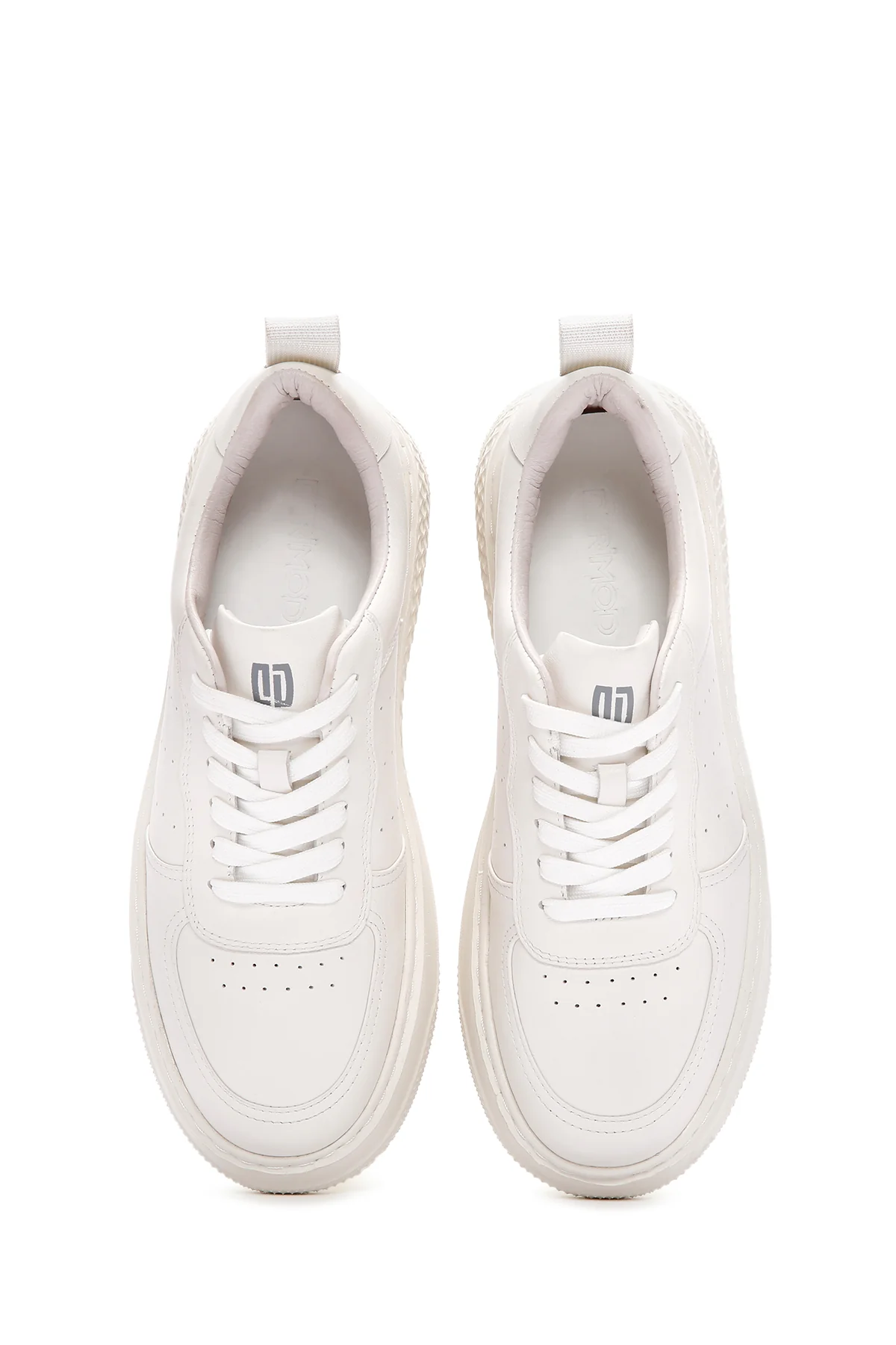 Erkek Beyaz Bağcıklı Kalın Tabanlı Deri Sneaker - Image 7