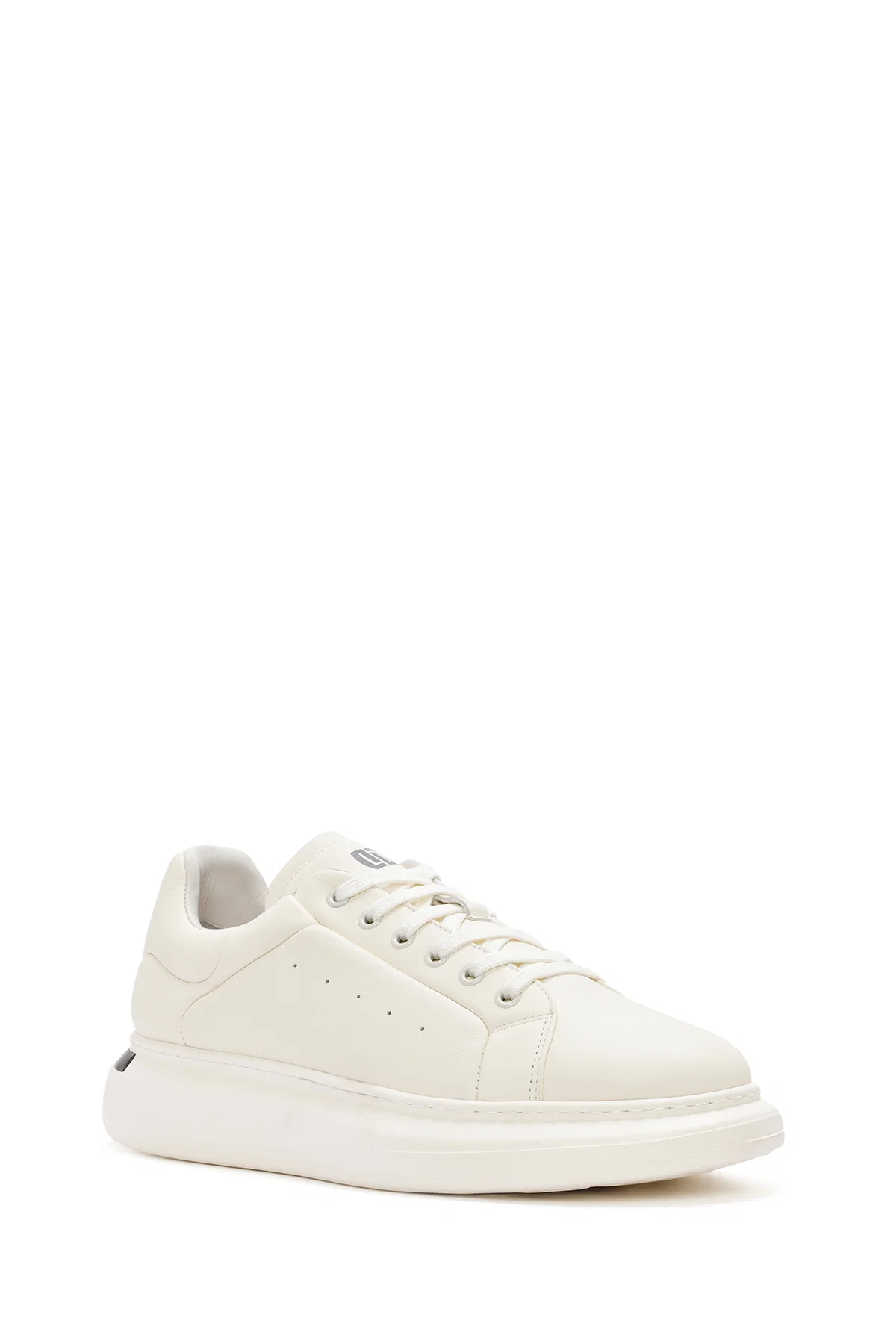 Erkek Beyaz Bağcıklı Kalın Tabanlı Deri Sneaker - Image 6