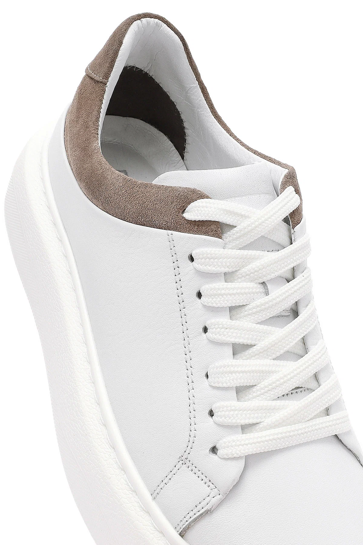 Erkek Beyaz Bağcıklı Kalın Tabanlı Deri Sneaker - Image 9