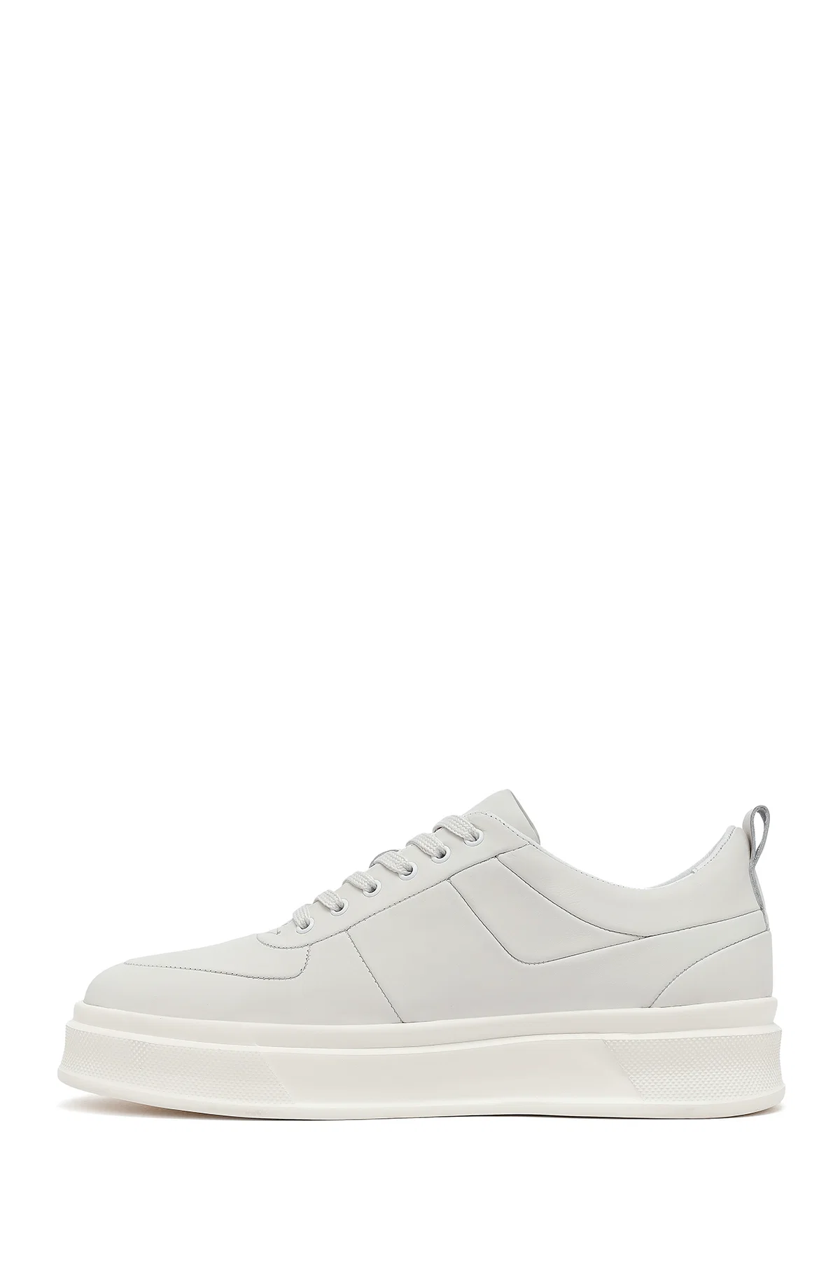 Erkek Beyaz Bağcıklı Kalın Tabanlı Deri Sneaker - Image 2