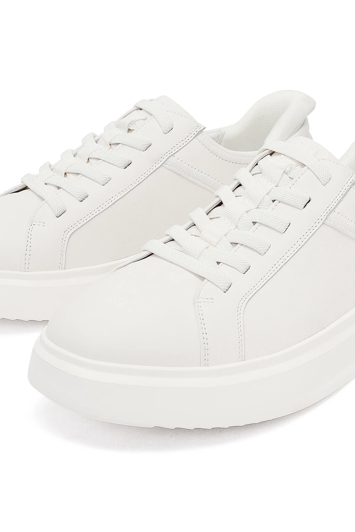 Erkek Beyaz Bağcıklı Kalın Tabanlı Deri Sneaker - Image 11