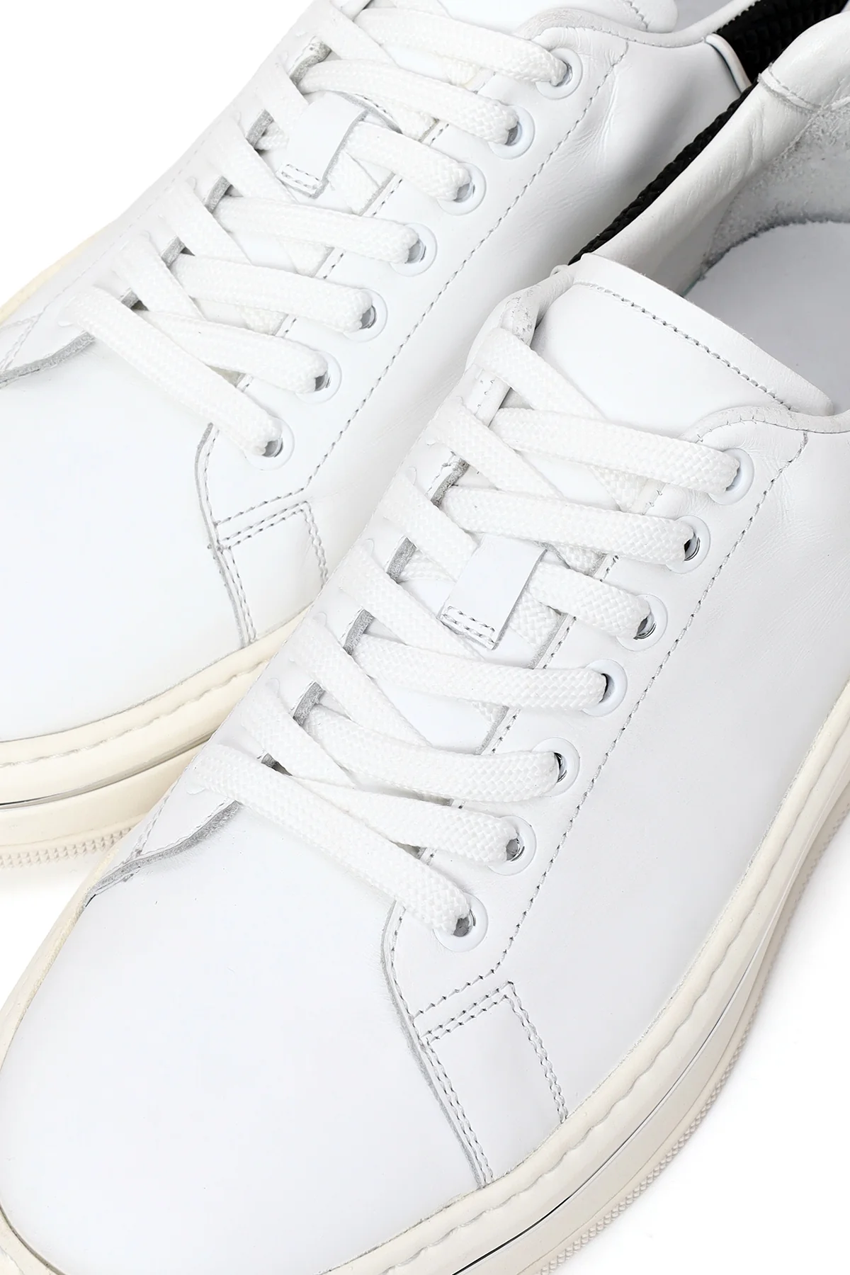 Erkek Beyaz Bağcıklı Kalın Tabanlı Deri Sneaker - Image 10