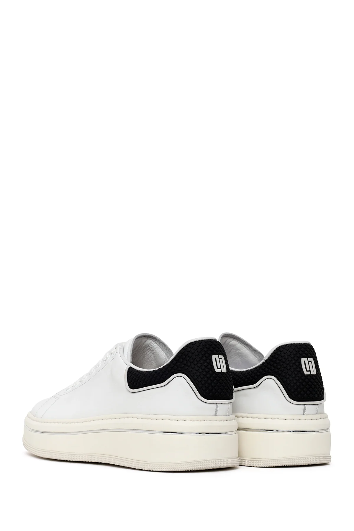 Erkek Beyaz Bağcıklı Kalın Tabanlı Deri Sneaker - Image 6