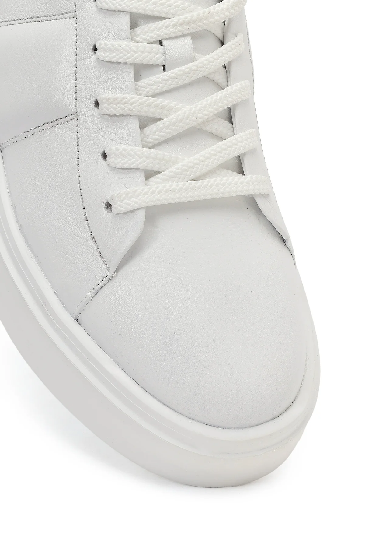 Erkek Beyaz Bağcıklı Kalın Tabanlı Deri Sneaker - Image 9