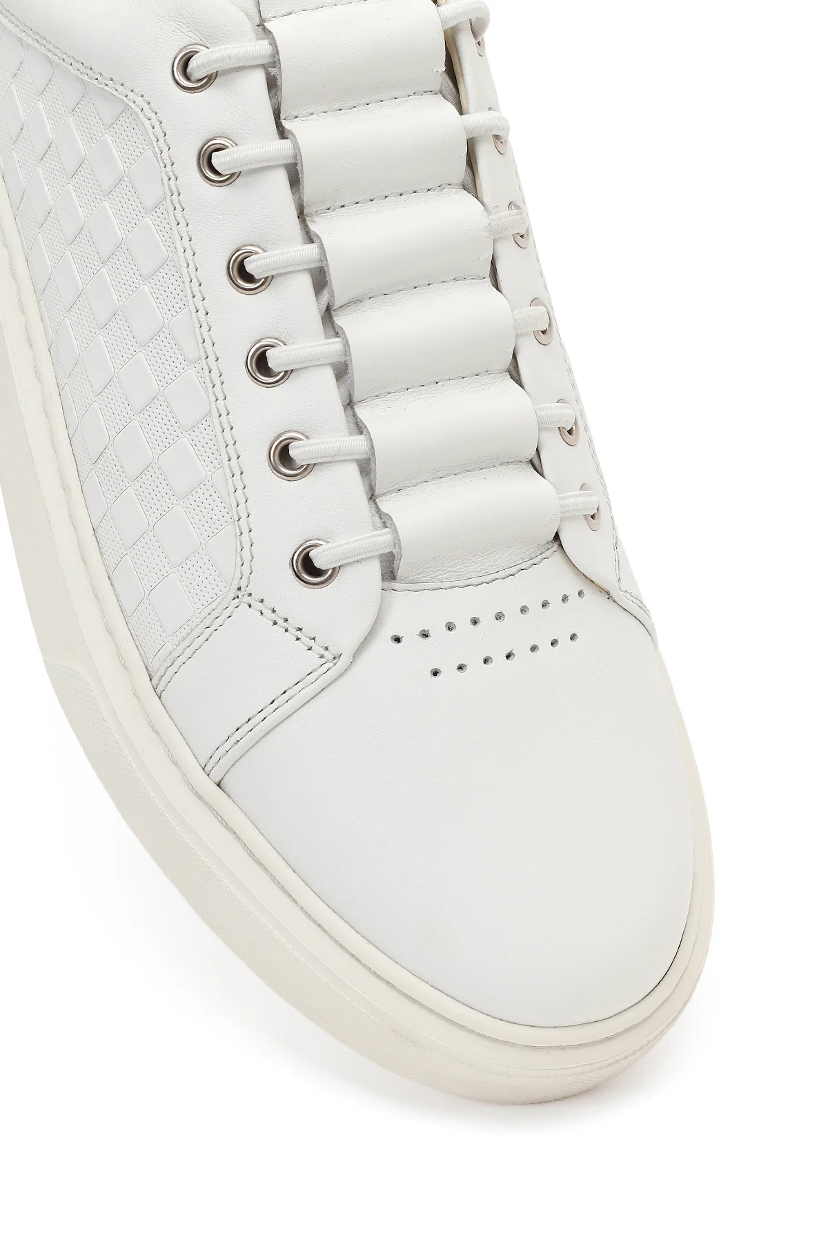 Erkek Beyaz Bağcıklı Kalın Tabanlı Desenli Deri Sneaker - Image 9
