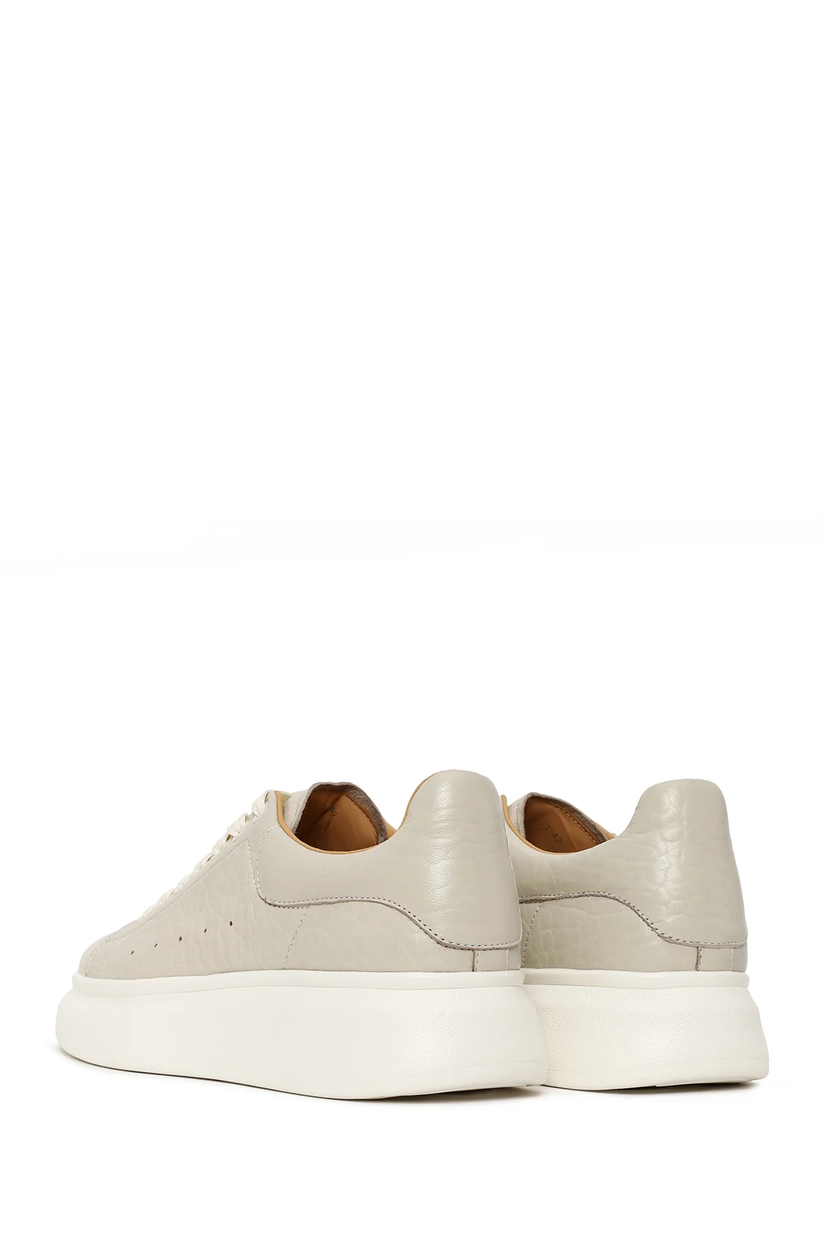 Erkek Beyaz Bağcıklı Kalın Tabanlı Desenli Deri Sneaker - Image 7