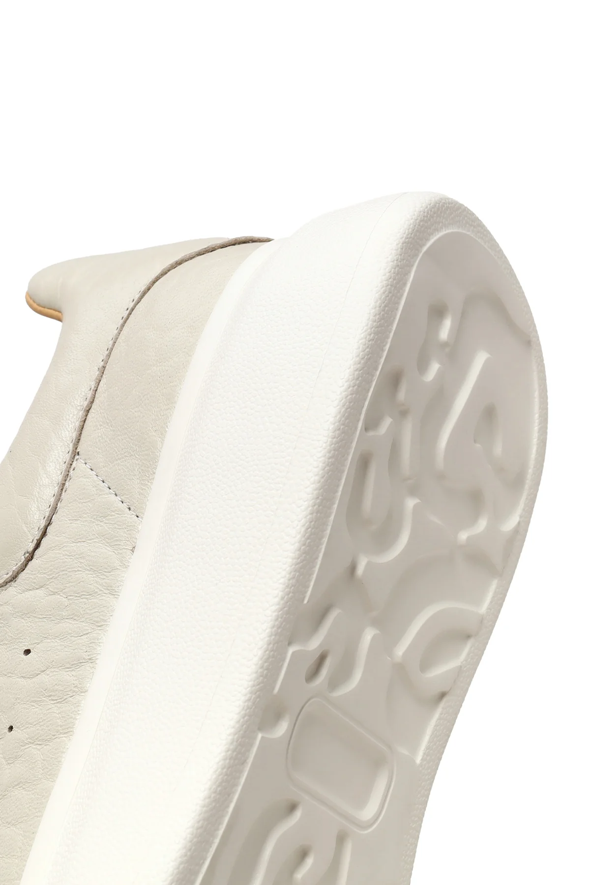 Erkek Beyaz Bağcıklı Kalın Tabanlı Desenli Deri Sneaker - Image 9