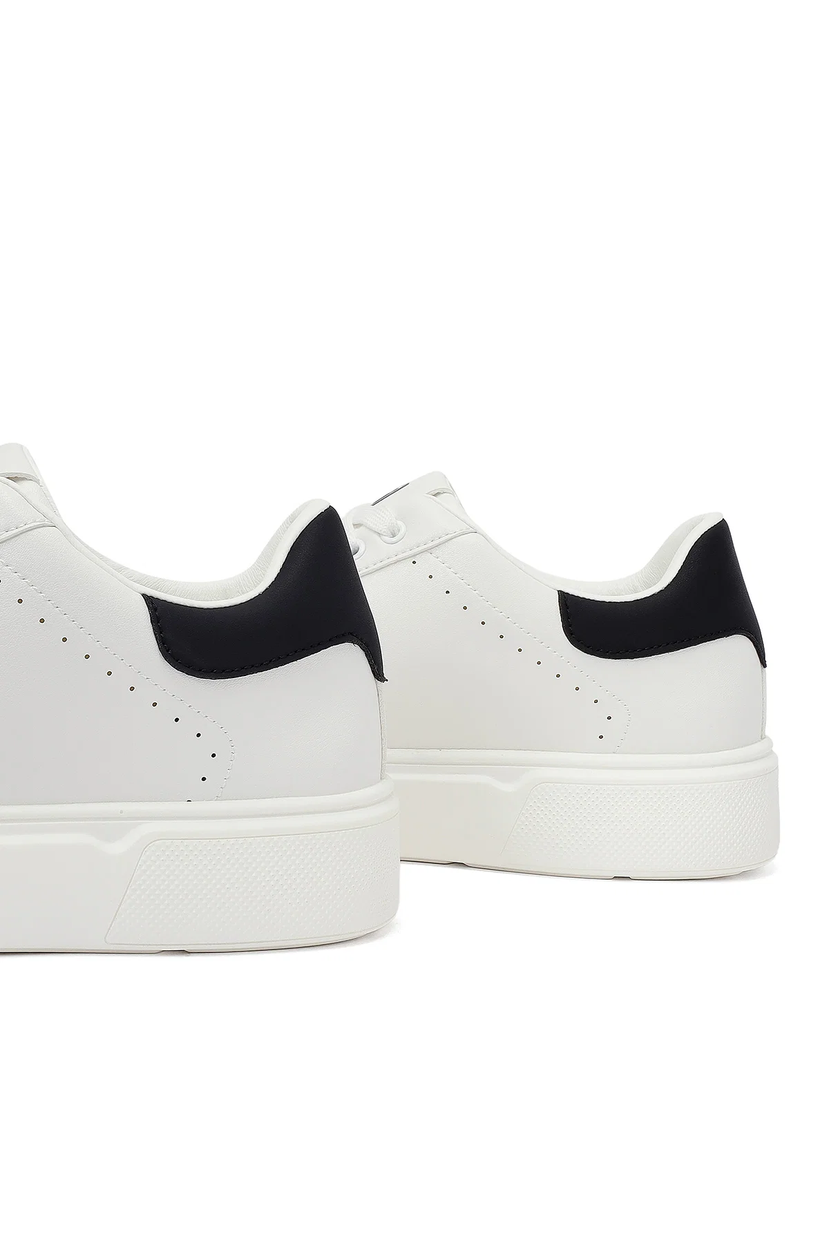 Erkek Beyaz Bağcıklı Kalın Tabanlı Sneaker - Image 10