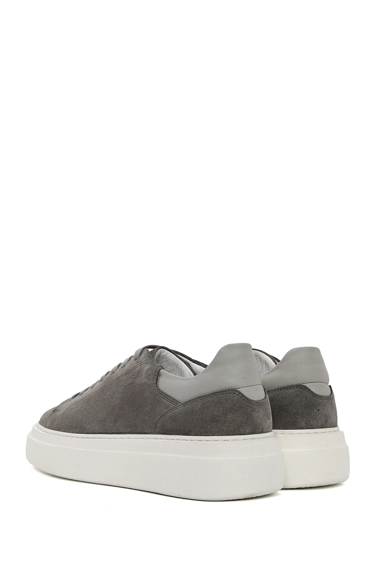 Erkek Gri Bağcıklı Kalın Tabanlı Süet Deri Sneaker - Image 5