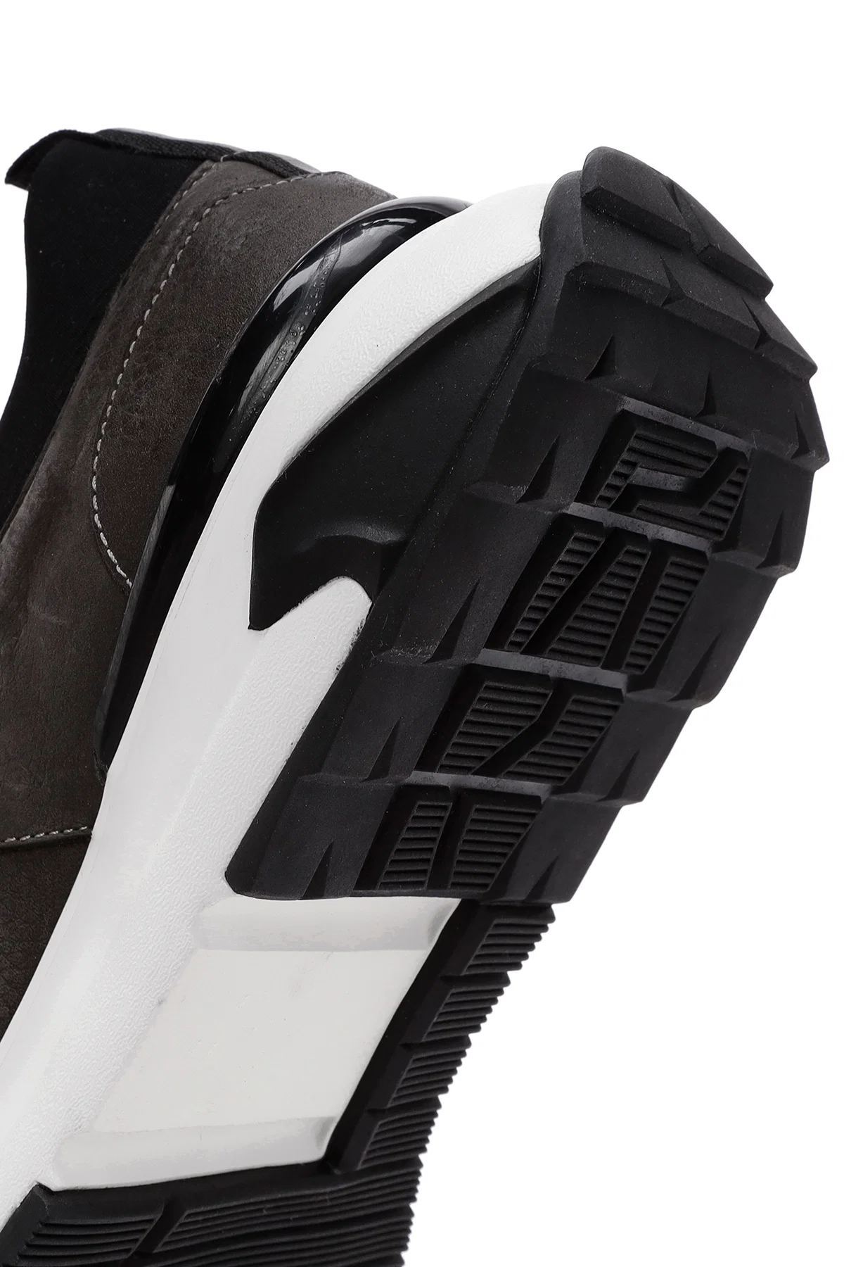 Erkek Gri Bağcıklı Nubuk Deri Casual Sneaker - Image 8