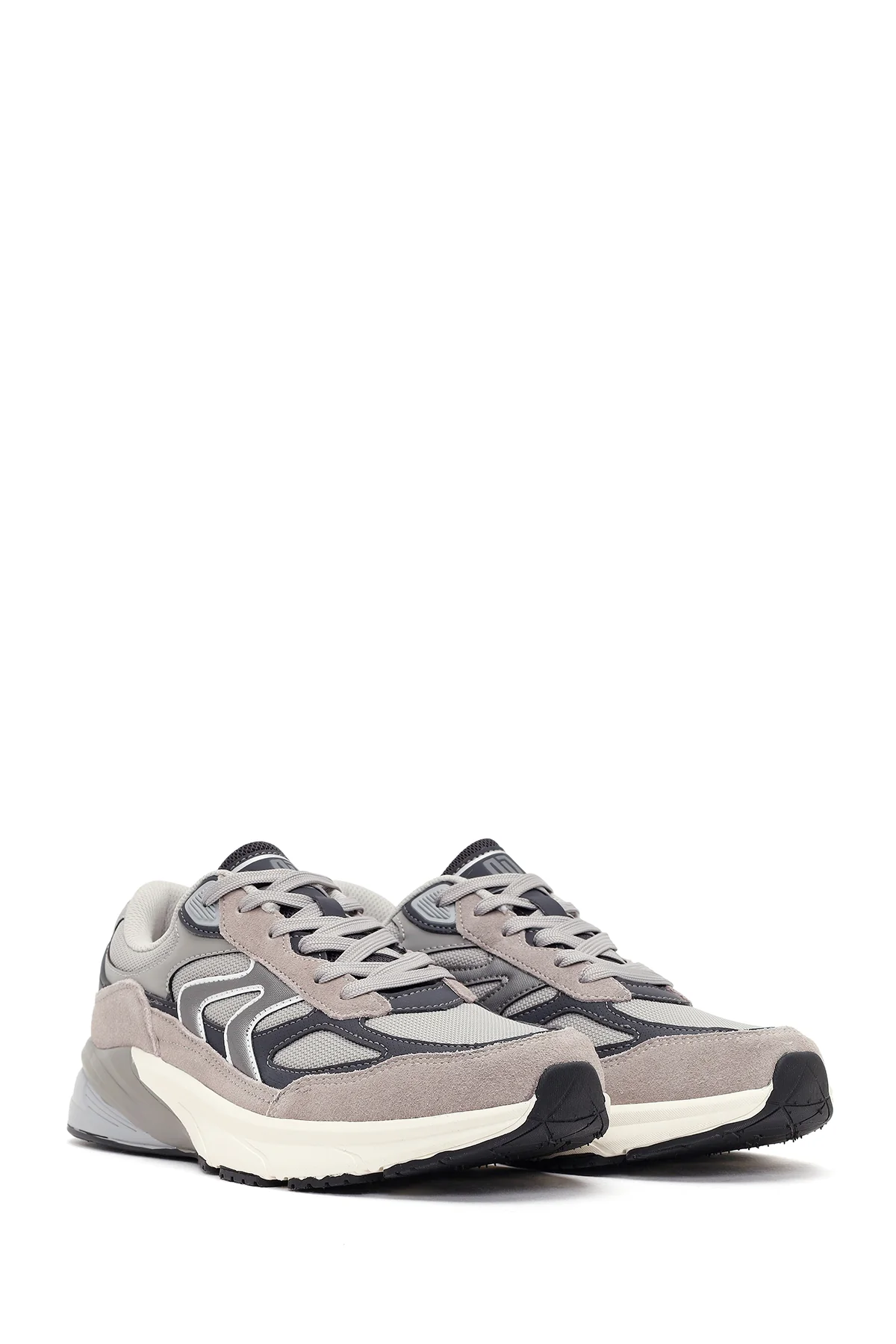 Erkek Gri Kalın Tabanlı Bağcıklı Deri Sneaker - Image 3