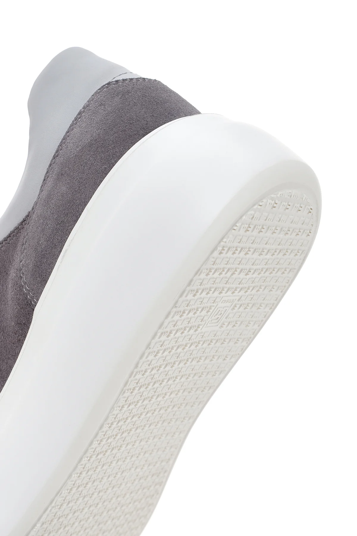 Erkek Gri Kalın Tabanlı Süet Deri Sneaker - Image 8