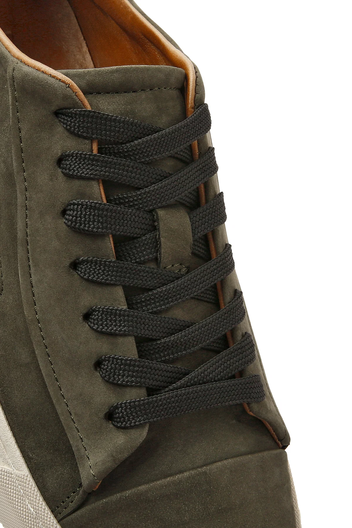 Erkek Haki Bağcıklı Nubuk Deri Sneaker - Image 10