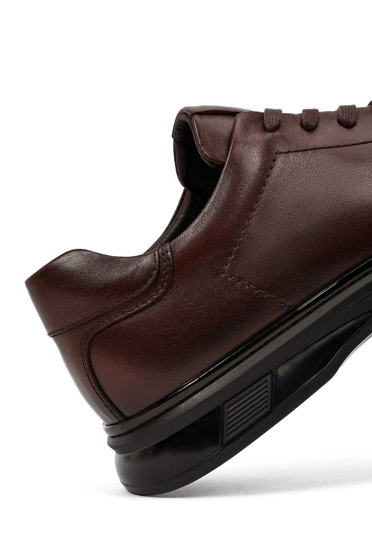 Erkek Kahverengi Bağcıklı Deri Casual Sneaker - Image 10
