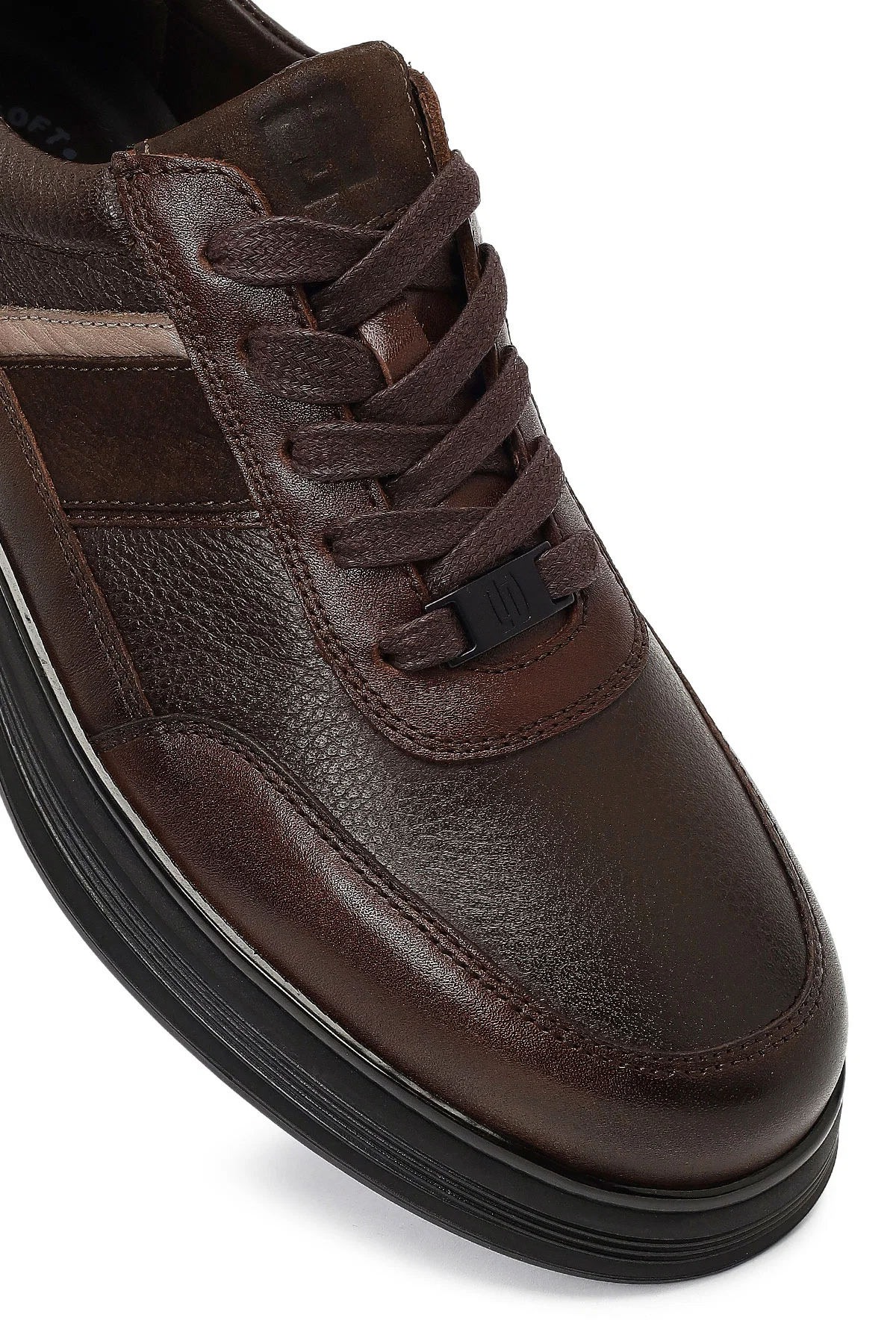 Erkek Kahverengi Bağcıklı Deri Casual Sneaker - Image 9